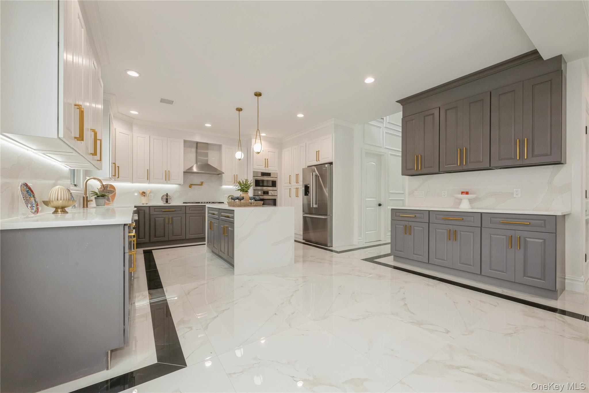 #4 photo, 17 East Avenue, 롱 아일랜드 Hicksville , NY 11801