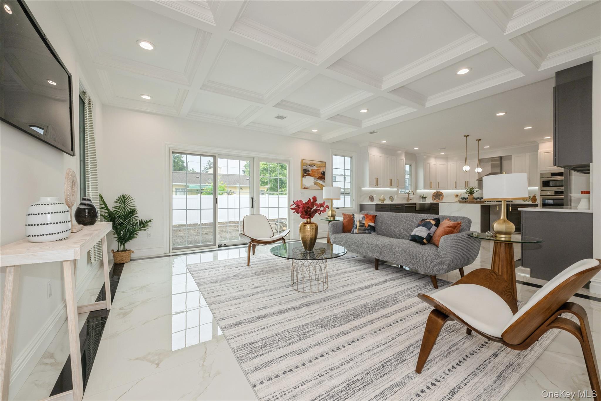 #6 photo, 17 East Avenue, 롱 아일랜드 Hicksville , NY 11801