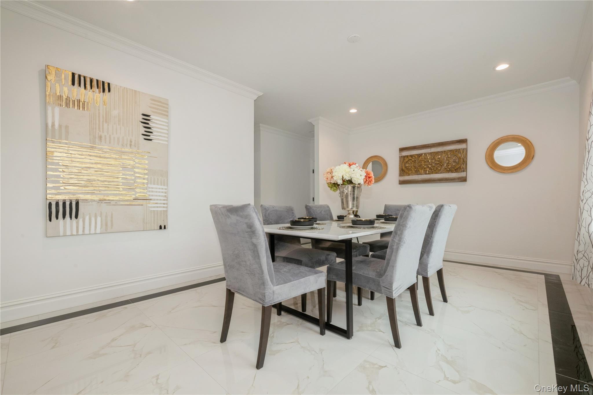 #9 photo, 17 East Avenue, 롱 아일랜드 Hicksville , NY 11801