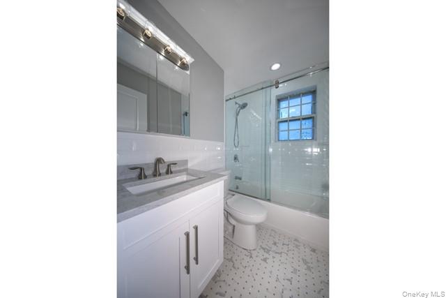 #10 photo, 23 Weaver Drive, מחוז נסאו Massapequa , NY 11758