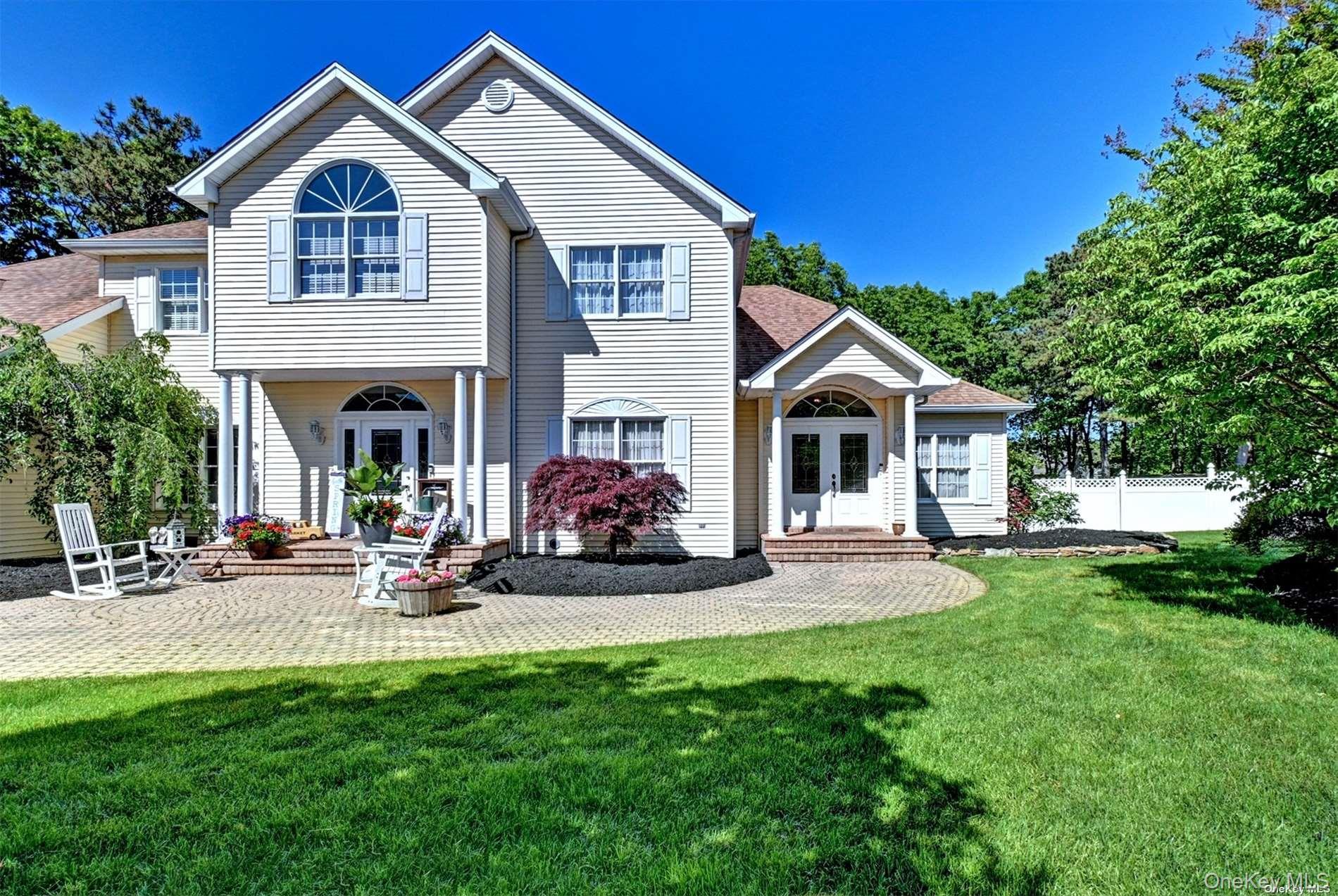 #1 photo, 3 Leahs, מחוז סאפוק Smithtown , NY 11787