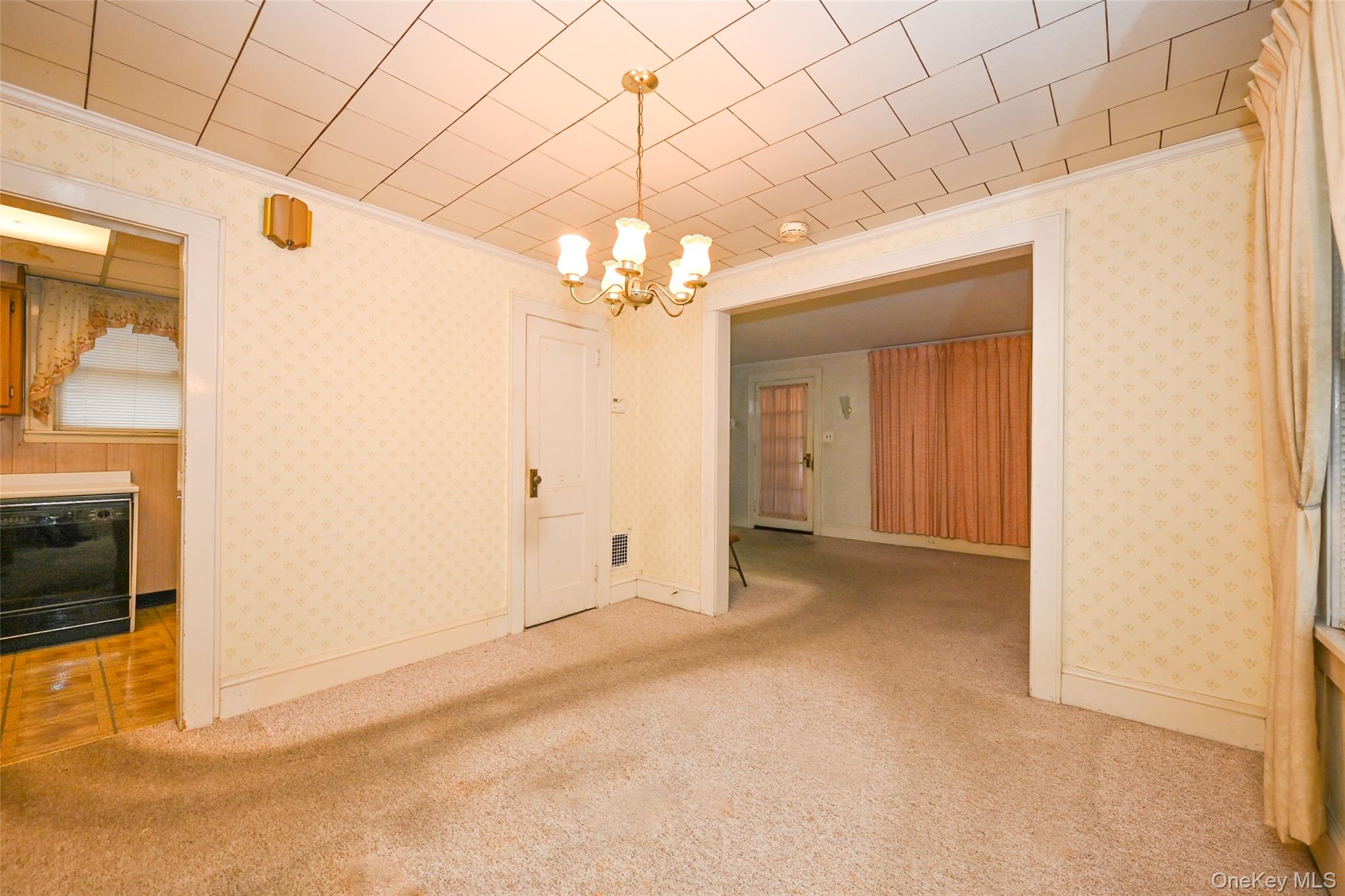 #6 photo, 8994 215th Place, Куинс ‖ Queens Village , NY 11427