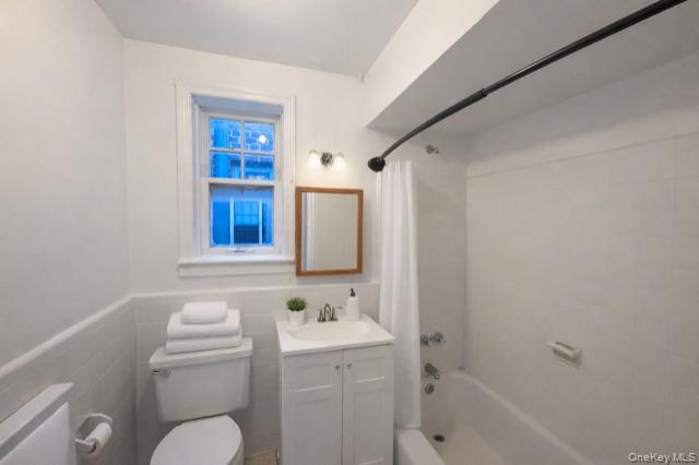 #8 photo, 1986 West 9th Street, הברונקס Brooklyn , NY 11223