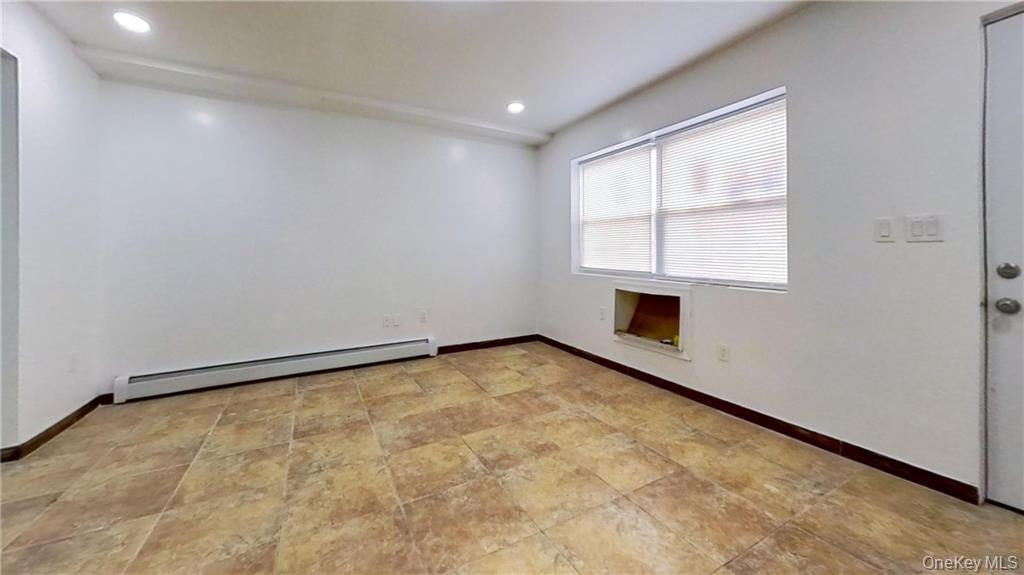 #11 photo, 2409 Brookhaven Avenue, Куинс ‖ Far Rockaway , NY 11691