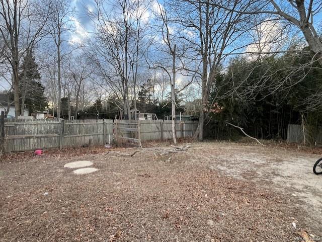 #8 photo, 84 Point Road, Flanders , NY 11901