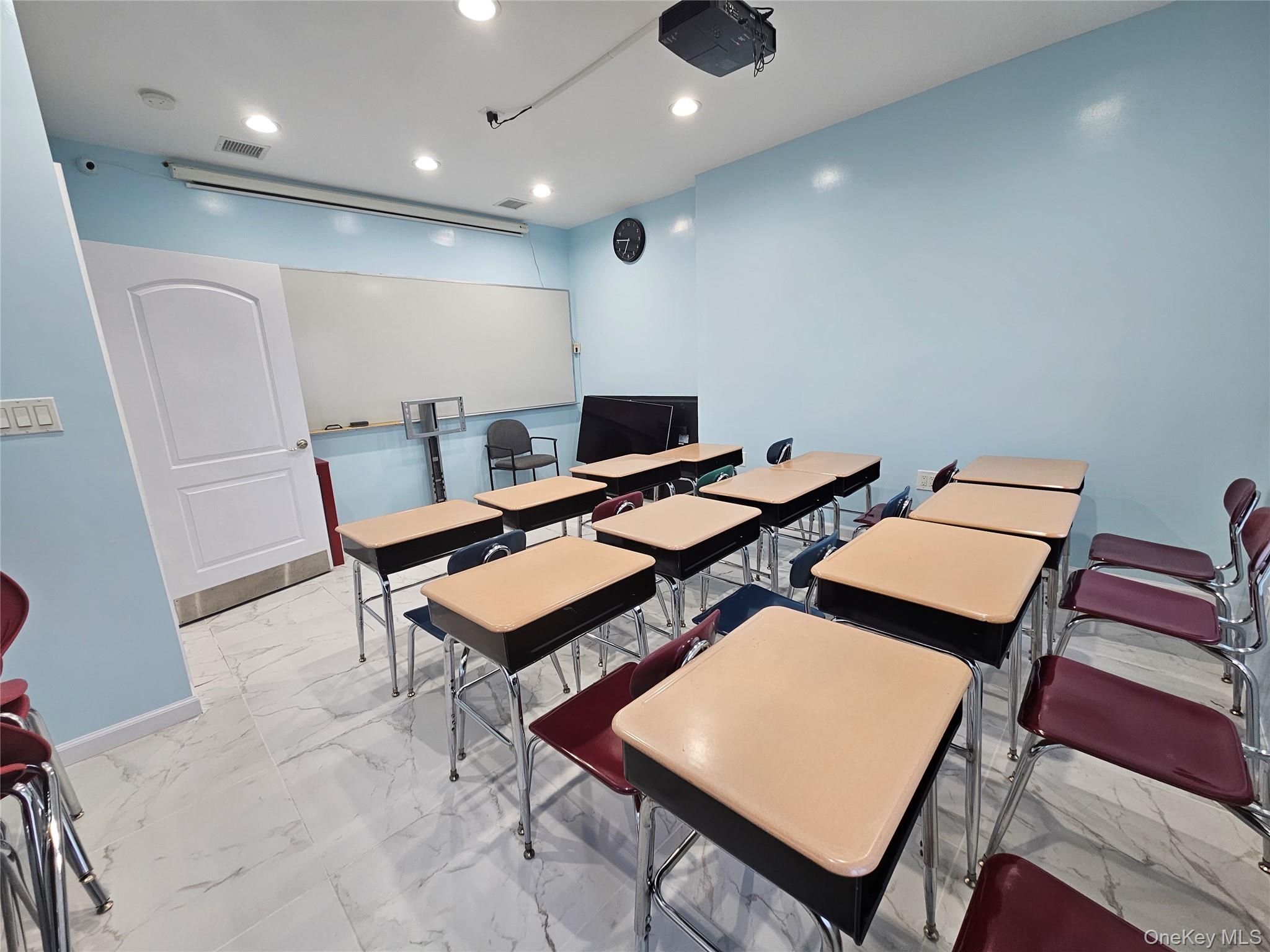 #2 photo, 3526 31st Street, Astoria , NY 11106