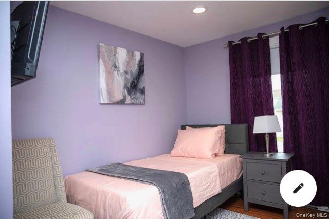 #3 photo, 36 W Saltaire Road, Саффолк ‖ Lindenhurst , NY 11757