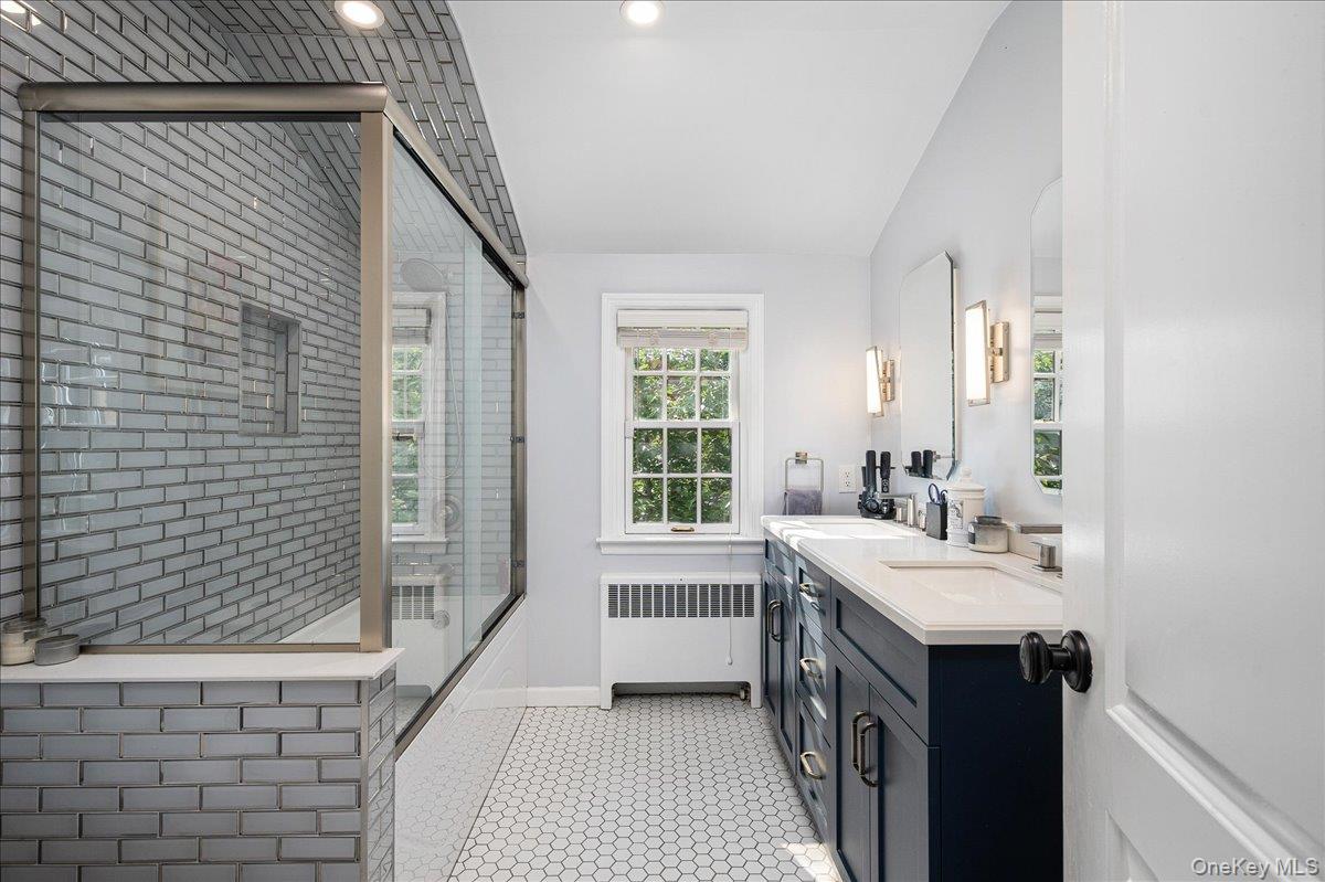 #15 photo, 4 Wagon Wheel Road, 뉴욕주 Mamaroneck , NY 10543