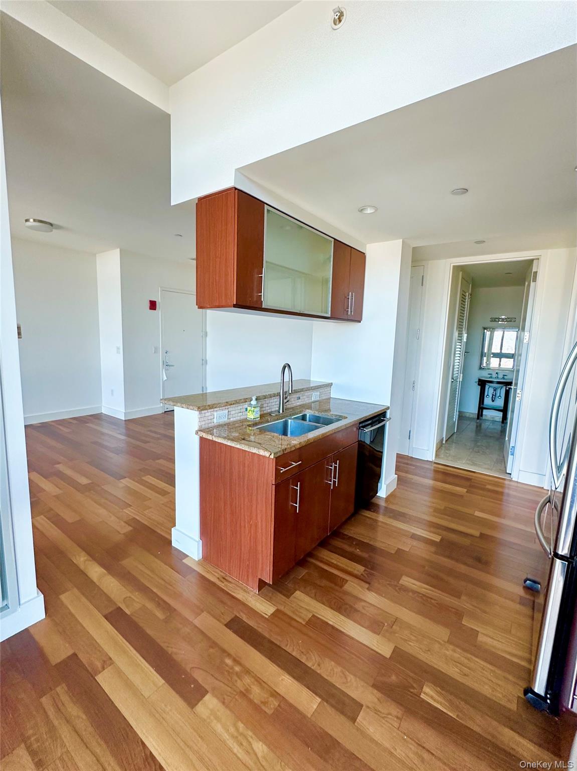 #4 photo, 175 Huguenot Street, 纽约州 New Rochelle , NY 10801