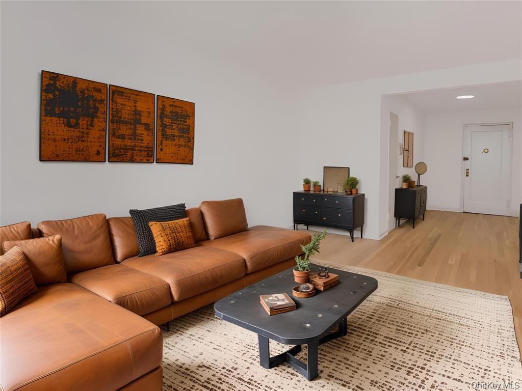 #4 photo, 2104 Holland Avenue, برونكس Bronx , NY 10462