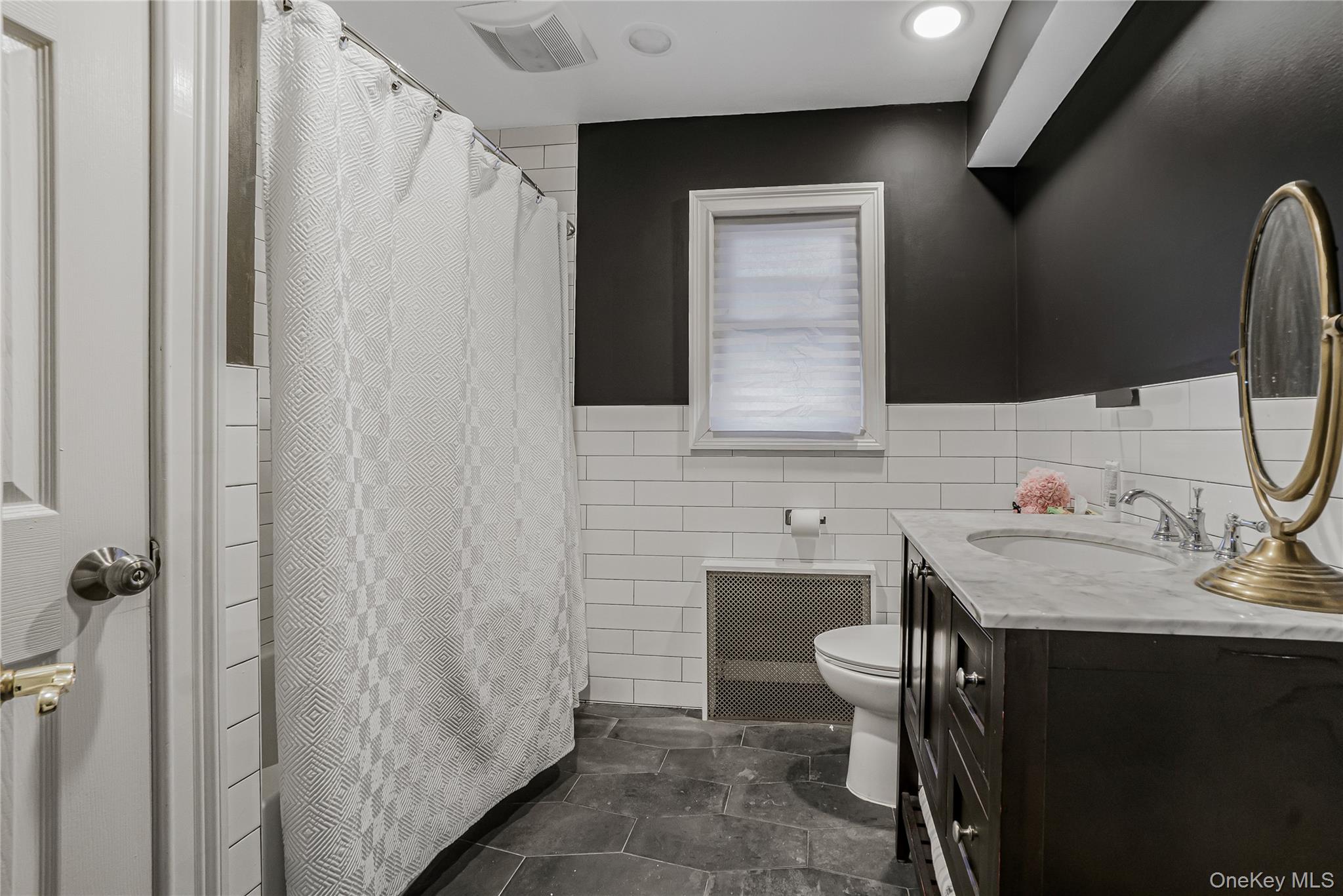 #11 photo, 104 Radcliff Drive, Нассау ‖ East Norwich , NY 11732