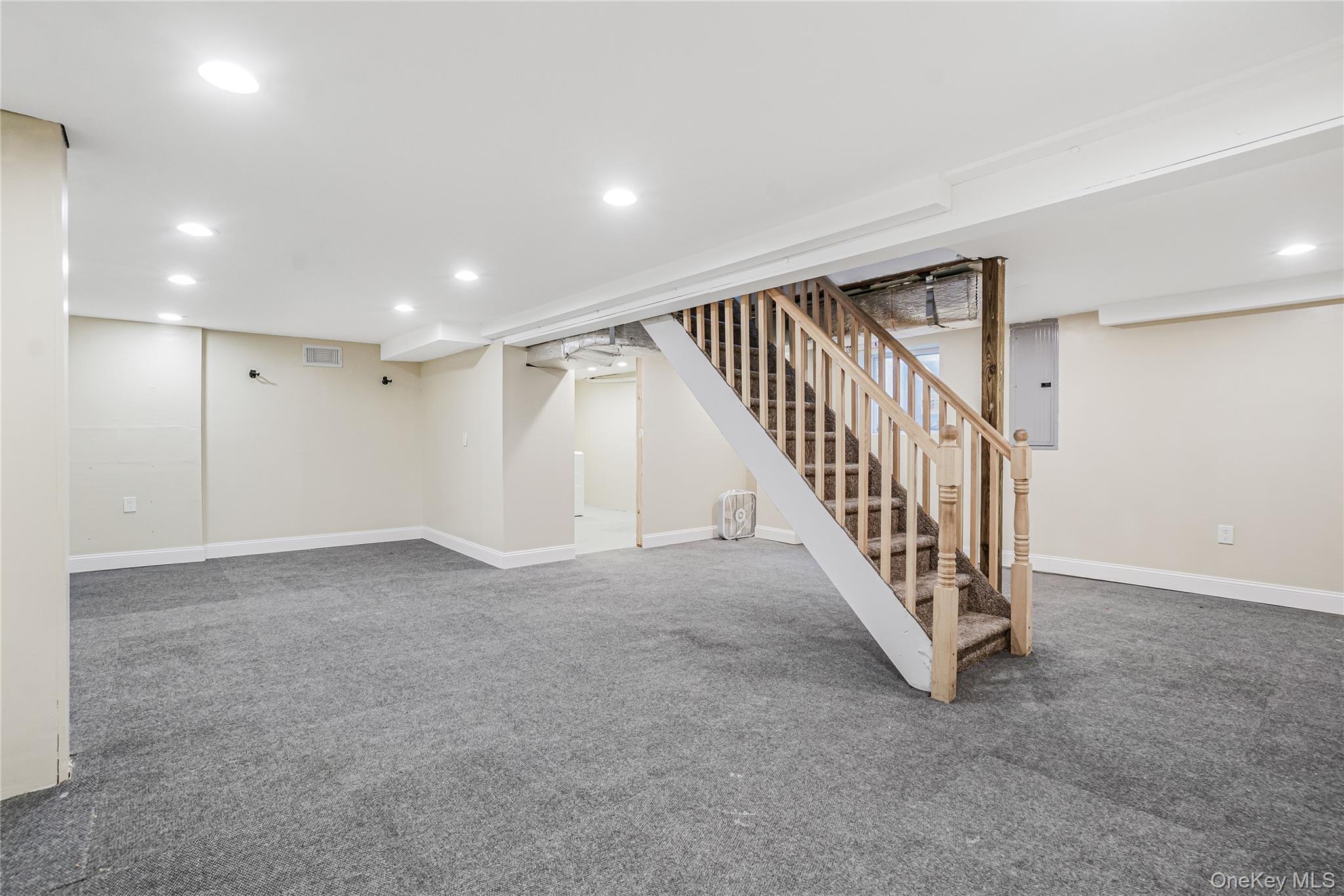 #16 photo, 104 Radcliff Drive, Нассау ‖ East Norwich , NY 11732