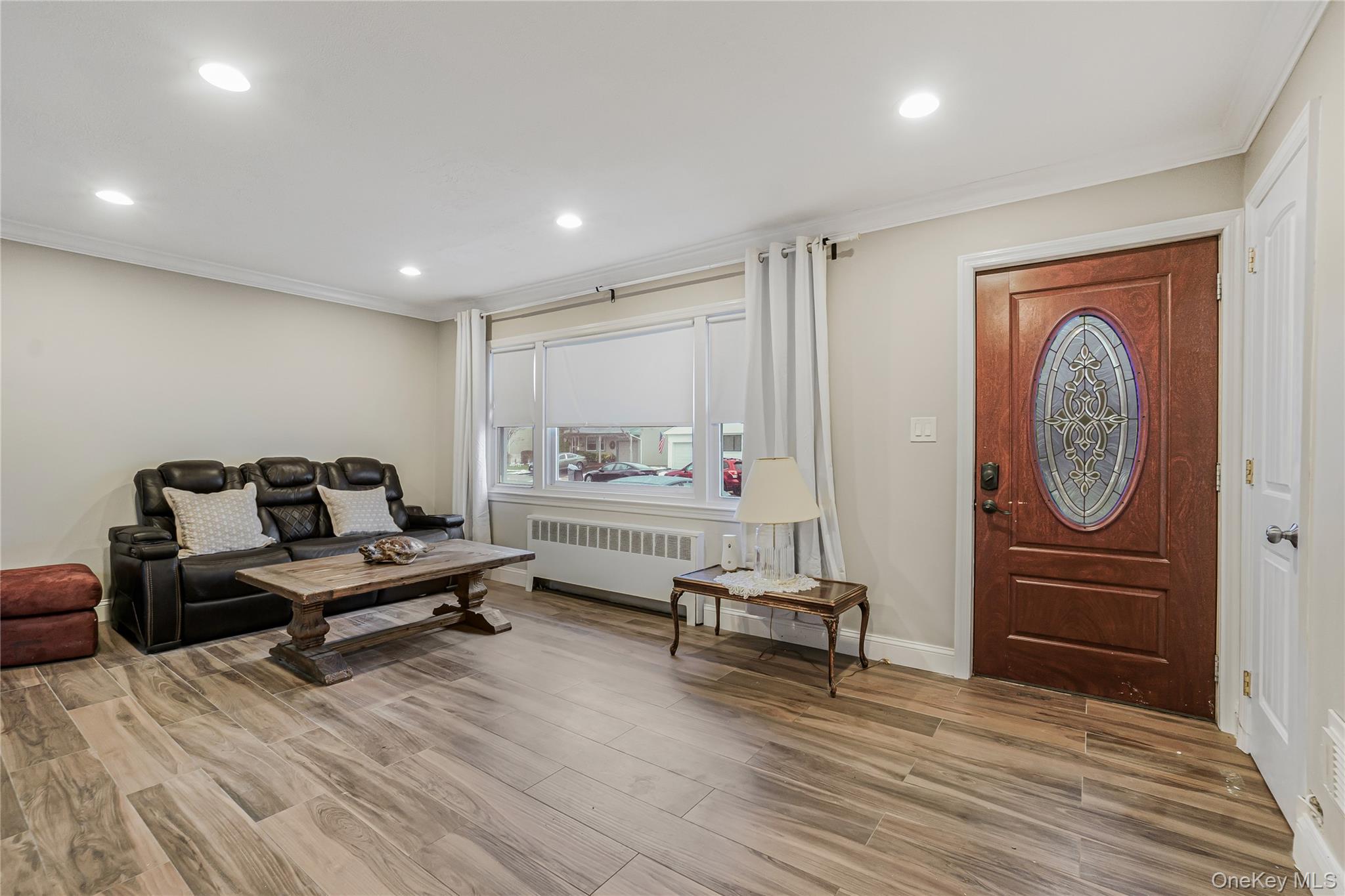 #3 photo, 104 Radcliff Drive, Нассау ‖ East Norwich , NY 11732