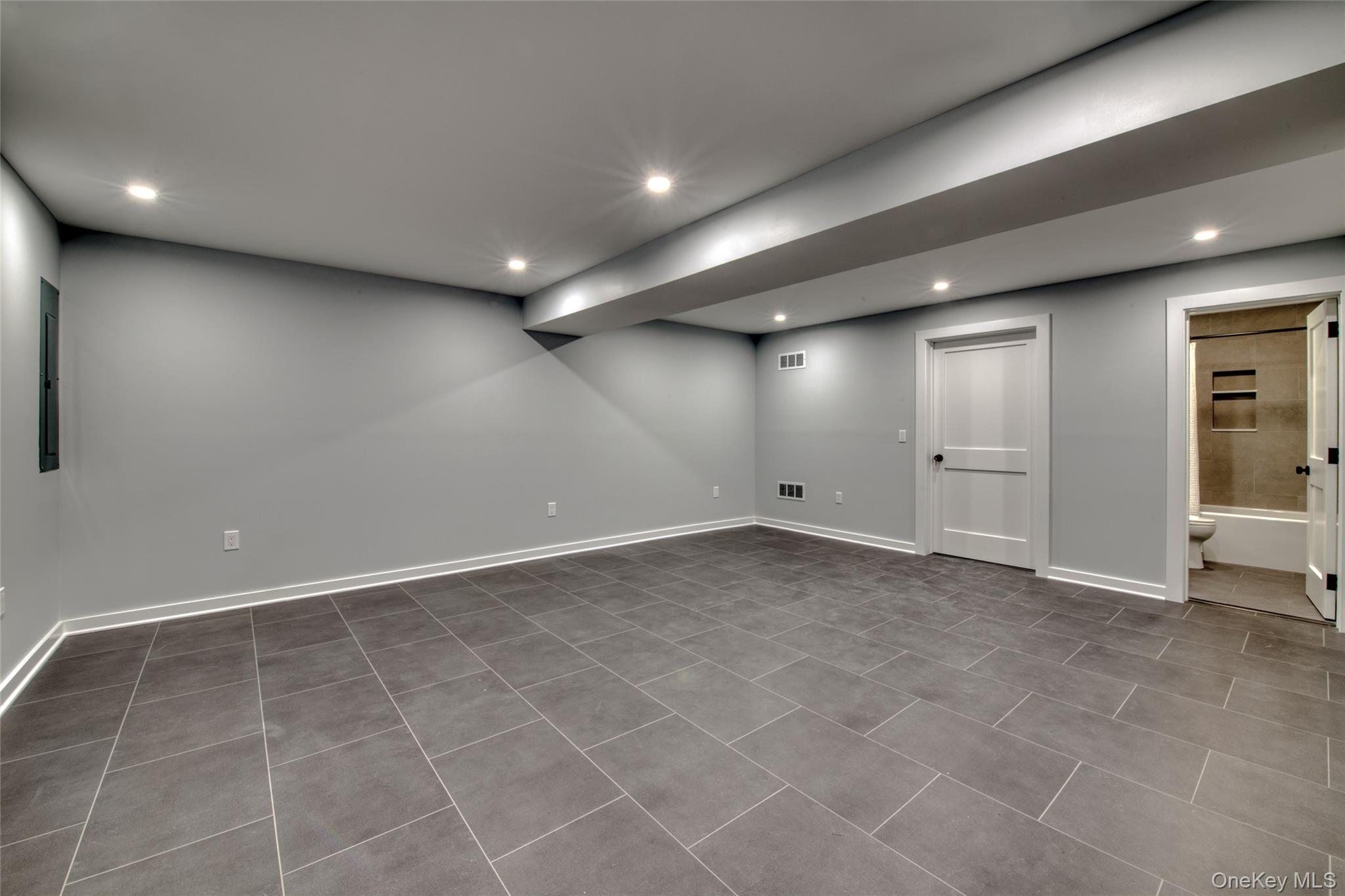 #9 photo, 130 Village Lane, Orient , NY 11957