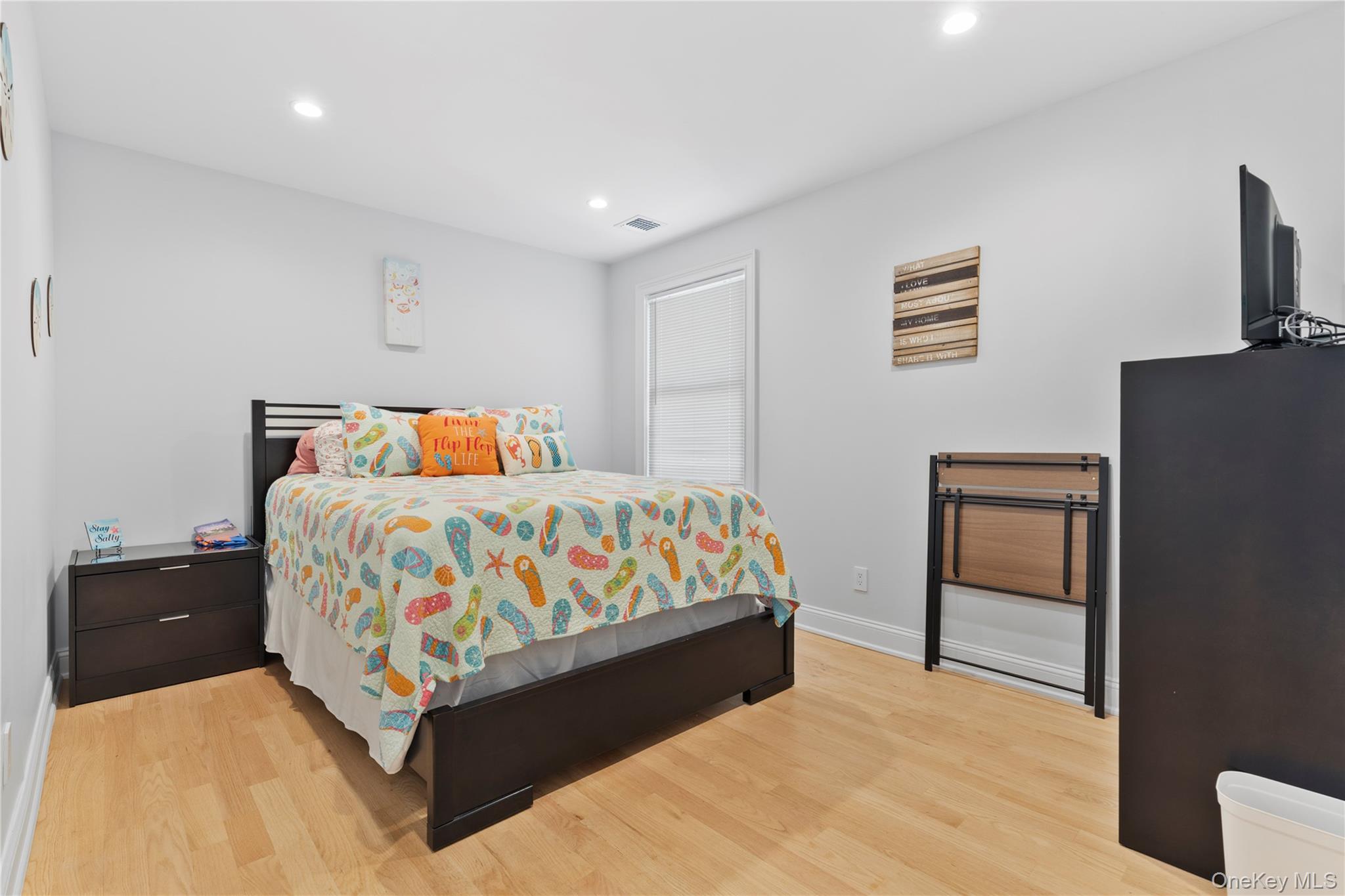 #10 photo, 17 Virginia Ave Virginia Avenue, 롱 아일랜드 Long Beach , NY 11561