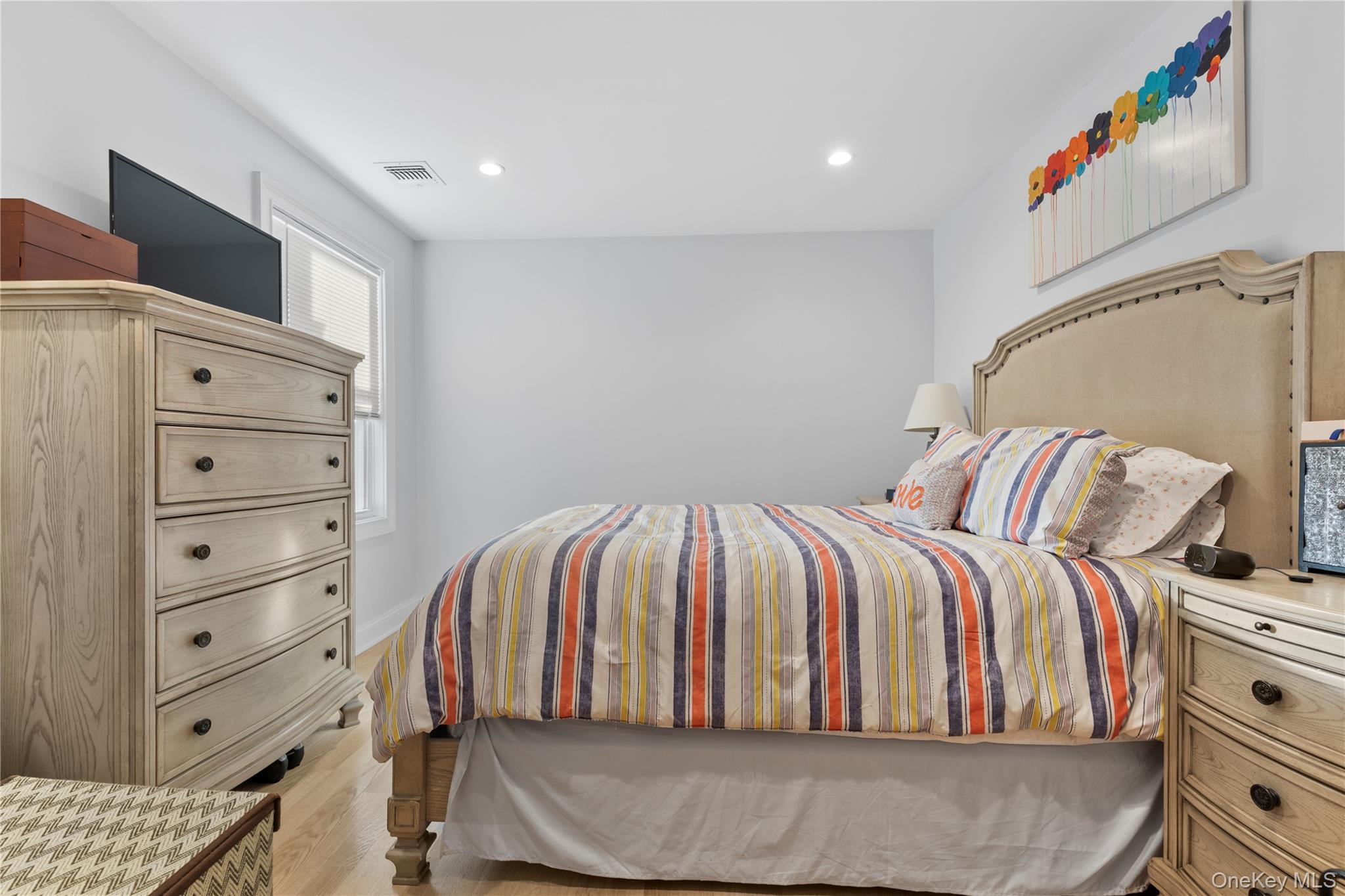 #11 photo, 17 Virginia Ave Virginia Avenue, 롱 아일랜드 Long Beach , NY 11561