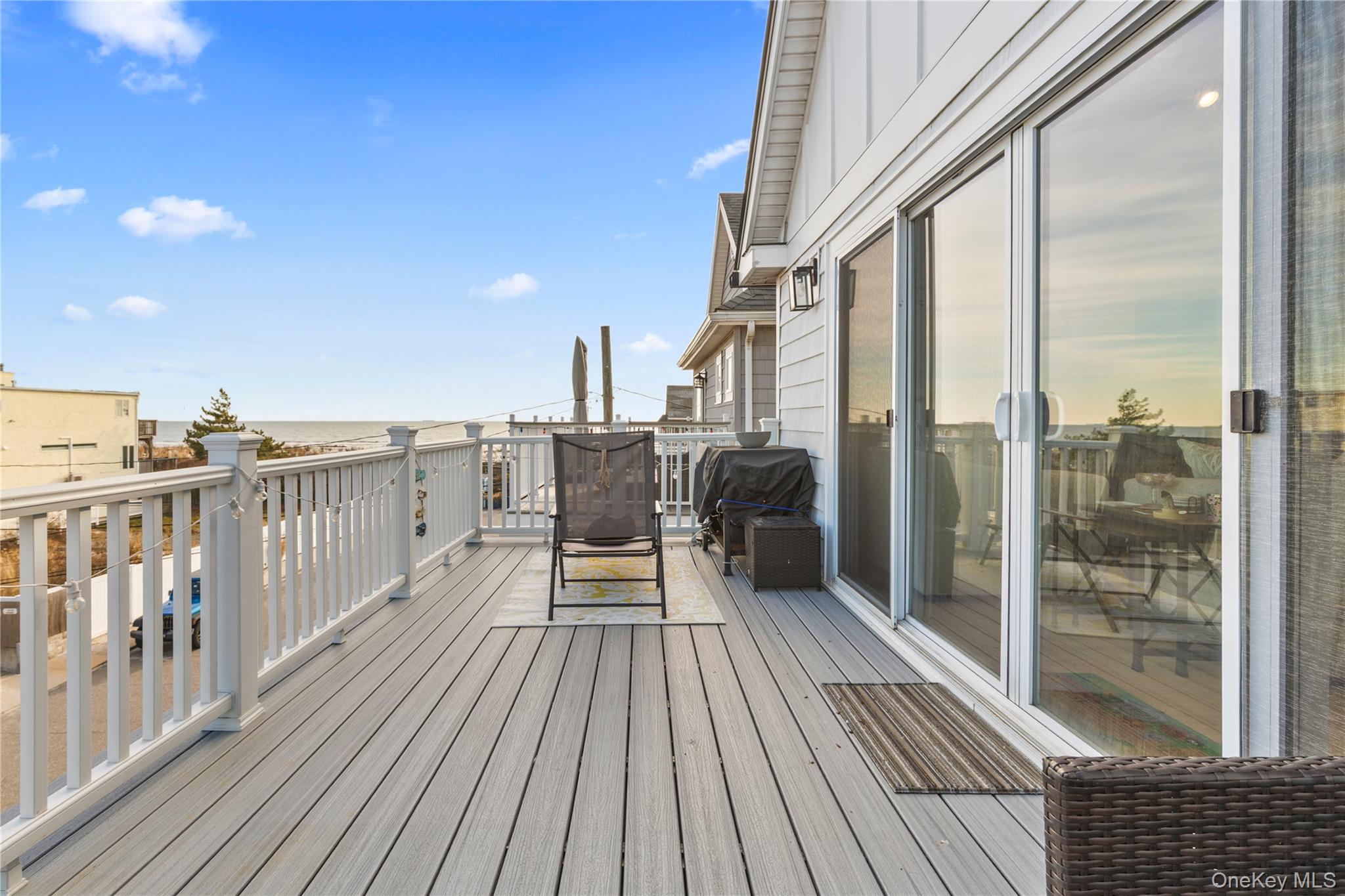 #2 photo, 17 Virginia Ave Virginia Avenue, 롱 아일랜드 Long Beach , NY 11561