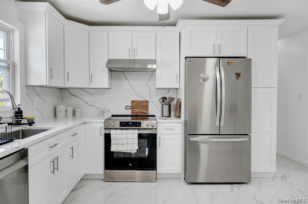 #12 photo, 61 S Merrick Road, 롱 아일랜드 Massapequa , NY 11758