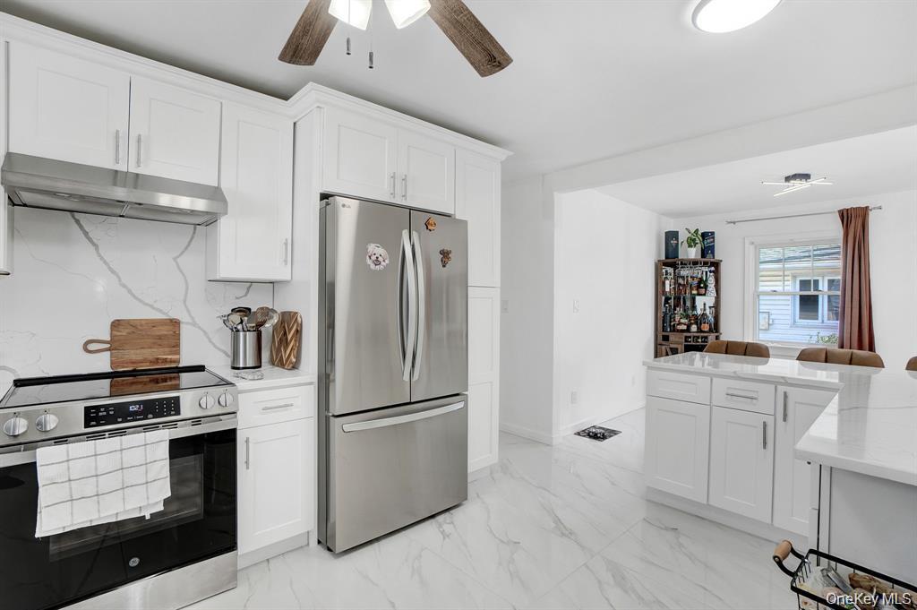 #13 photo, 61 S Merrick Road, 롱 아일랜드 Massapequa , NY 11758