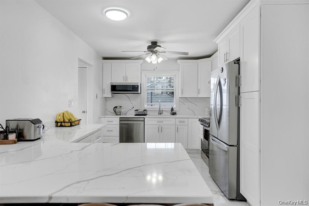 #9 photo, 61 S Merrick Road, 롱 아일랜드 Massapequa , NY 11758