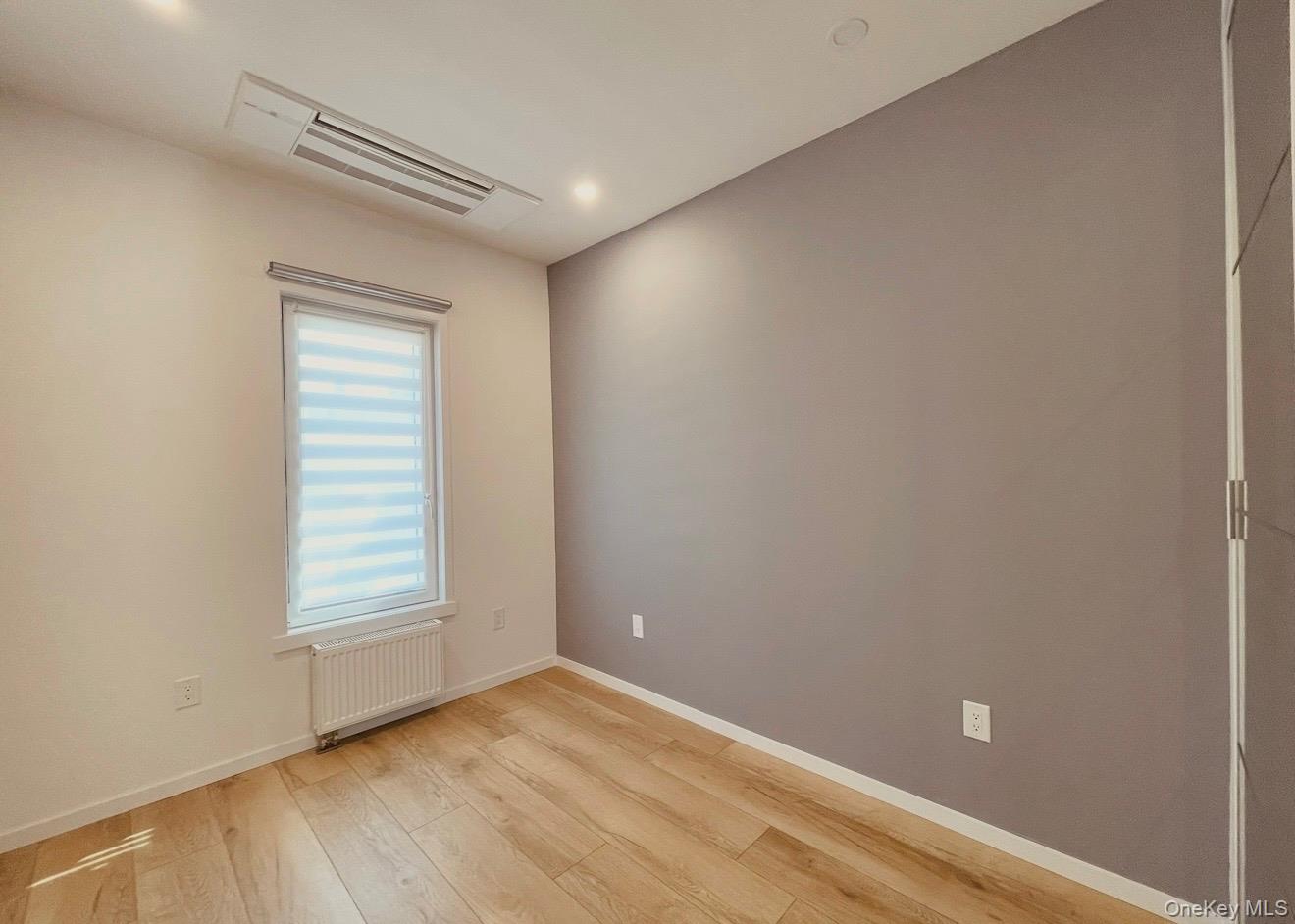 #8 photo, 7153 69th Place, Glendale , NY 11385