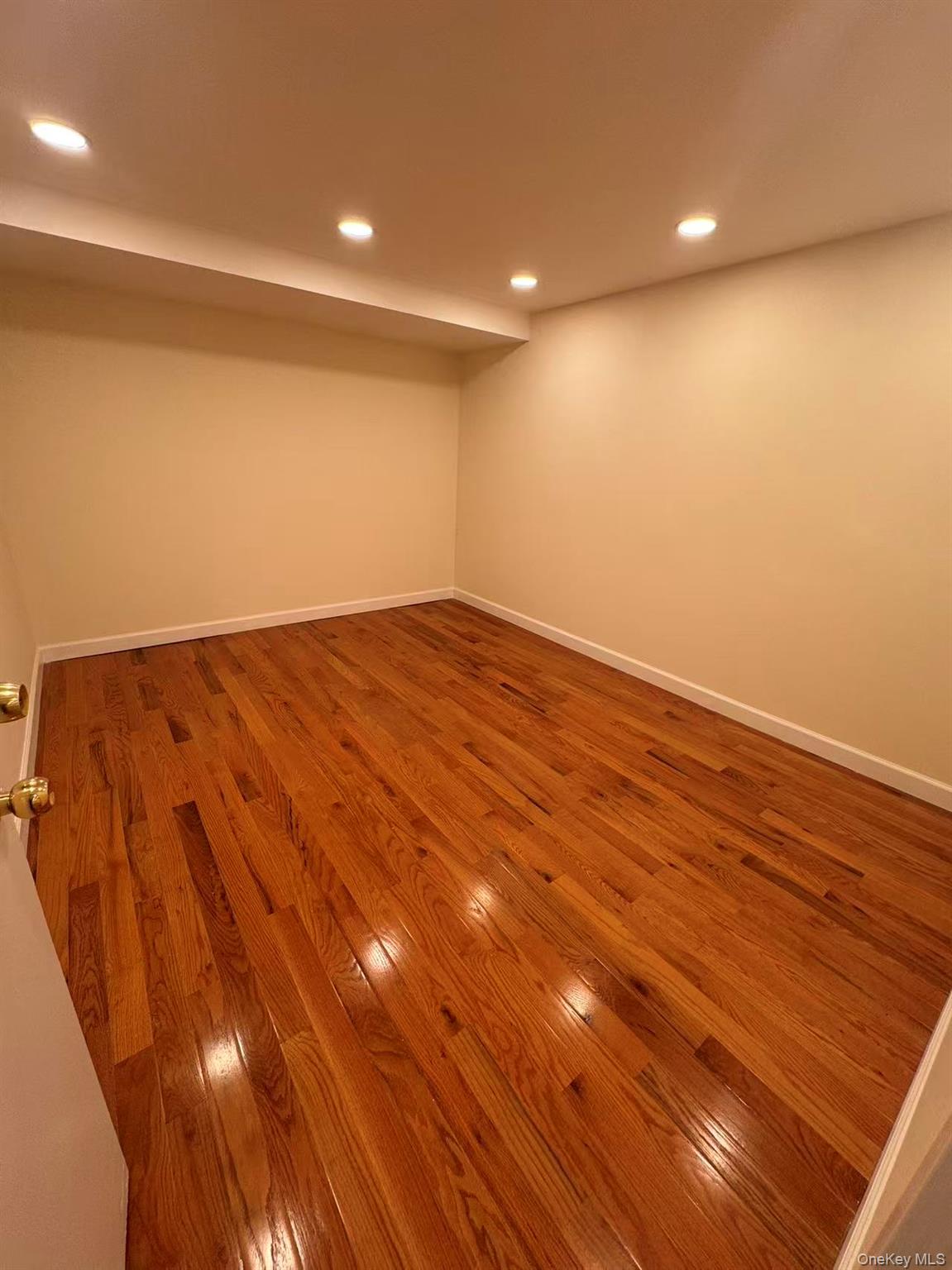 #2 photo, 13332 41st Road, Куинс ‖ Flushing , NY 11355