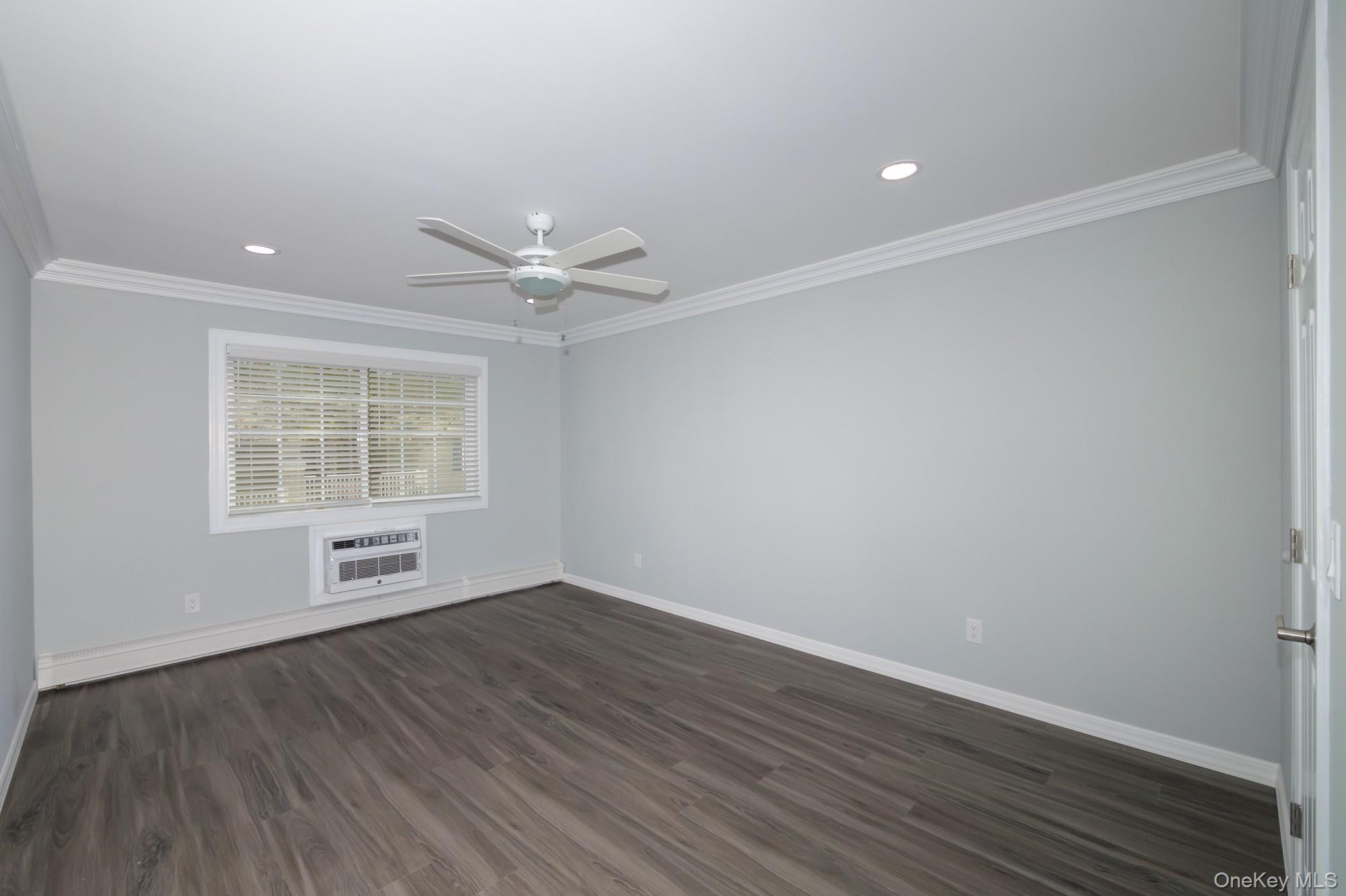 #7 photo, 160 Cassa Loop, सफ़ोक काउंटी Holtsville , NY 11742