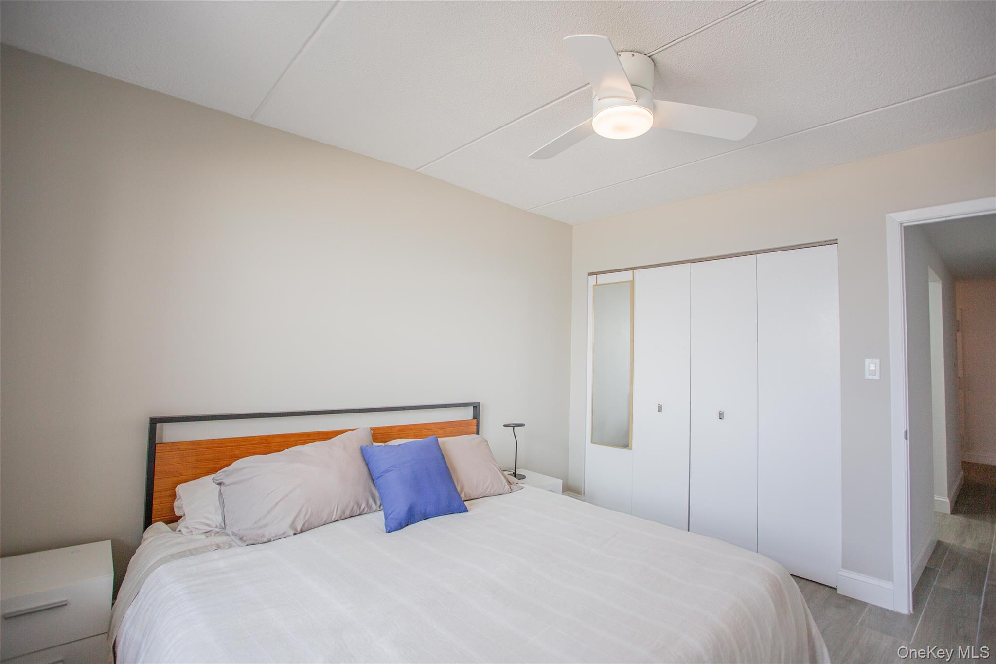 #18 photo, 230 W Broadway, नासाउ काउंटी Long Beach , NY 11561