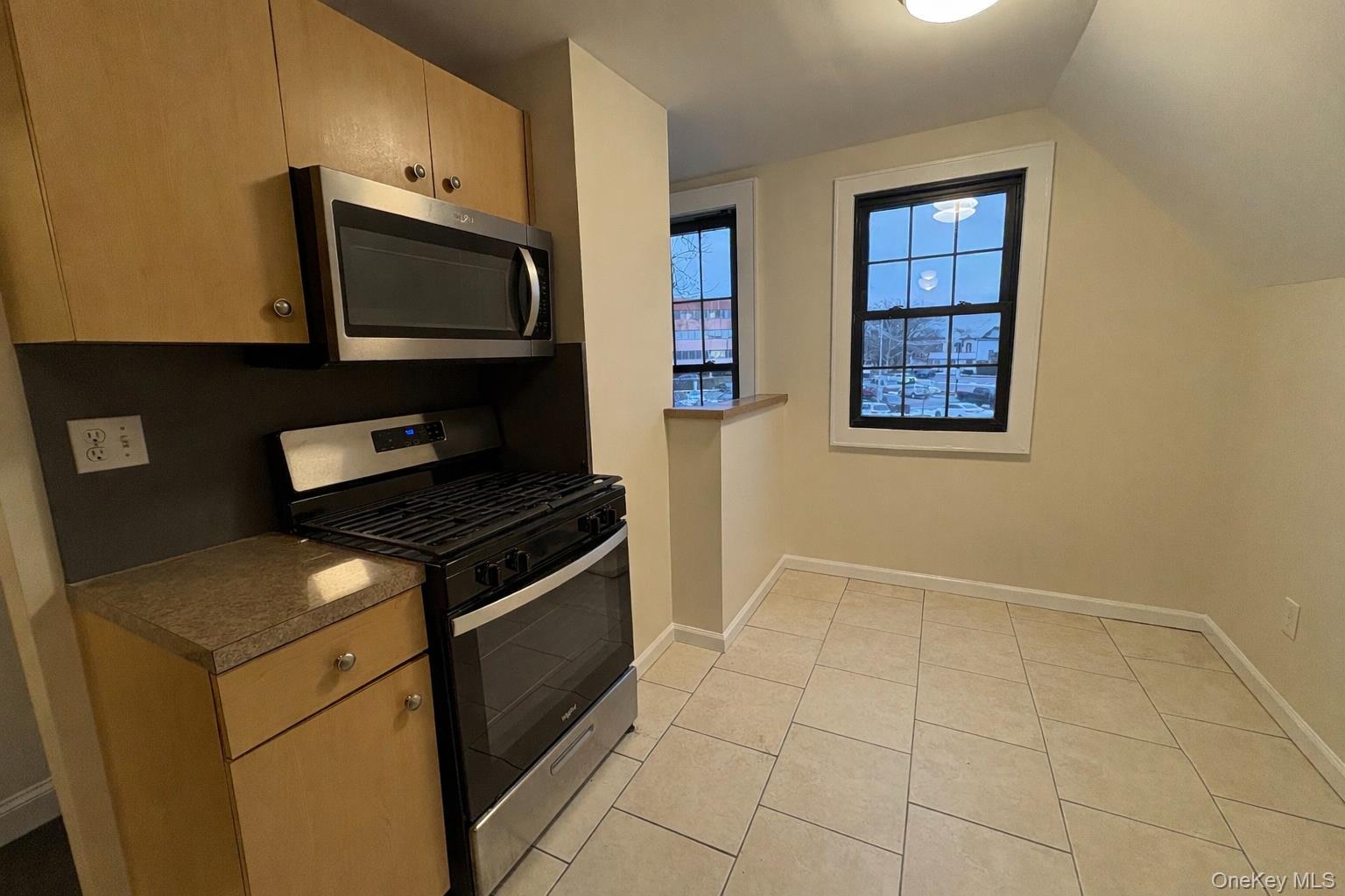 #2 photo, 41 S Centre Avenue, Rockville Centre , NY 11570