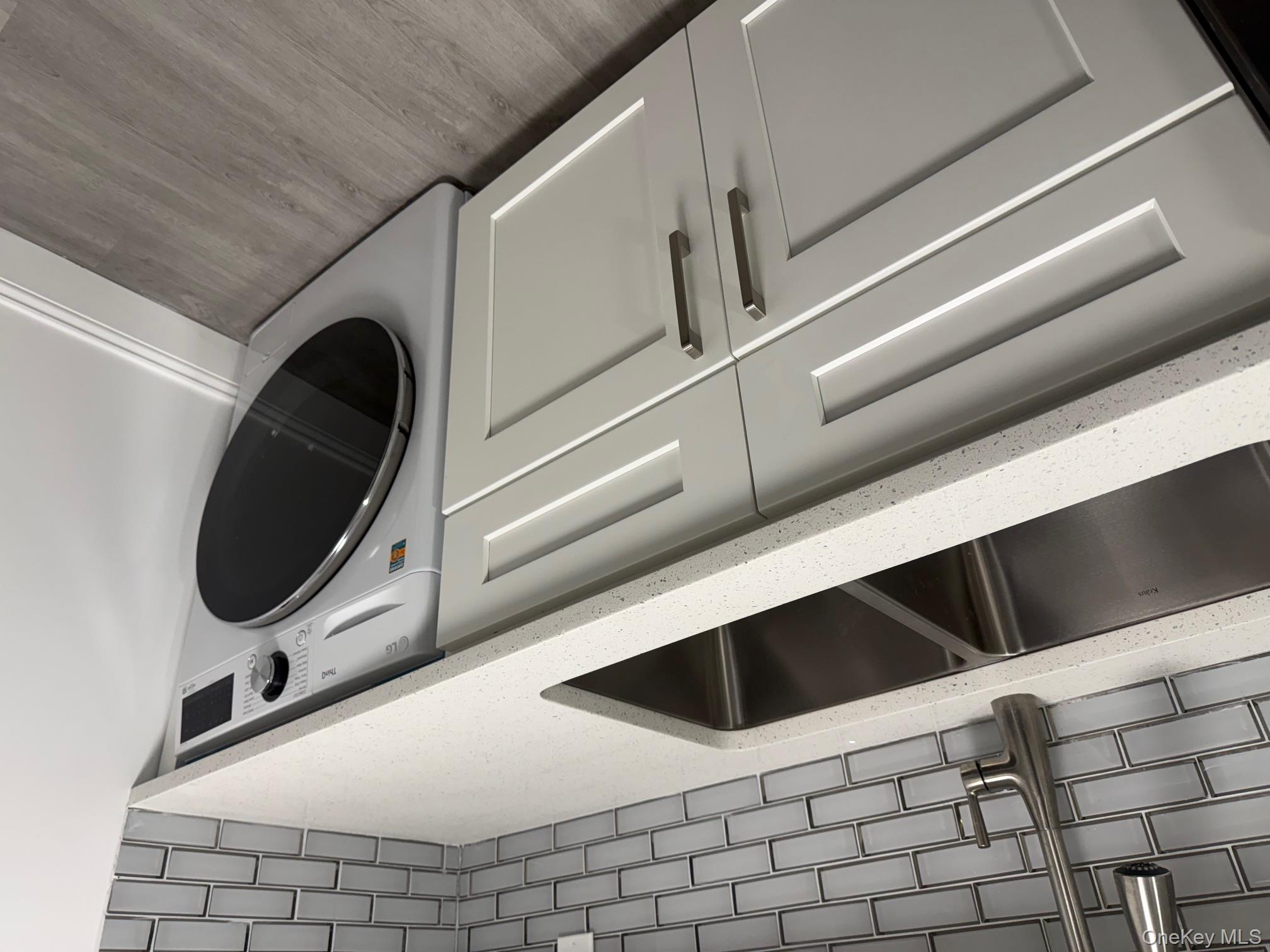 #13 photo, 306 Hamilton Avenue, מחוז נסאו Hewlett , NY 11557