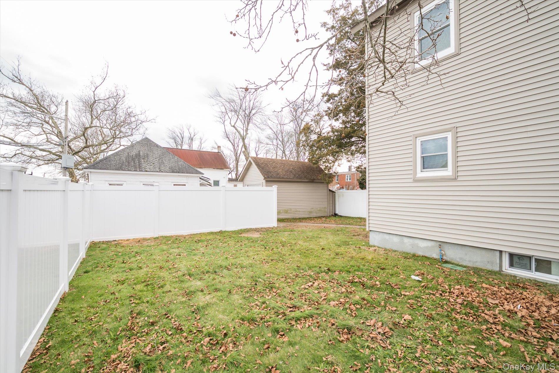 #20 photo, 38 S Front Street, מחוז נסאו Farmingdale , NY 11735