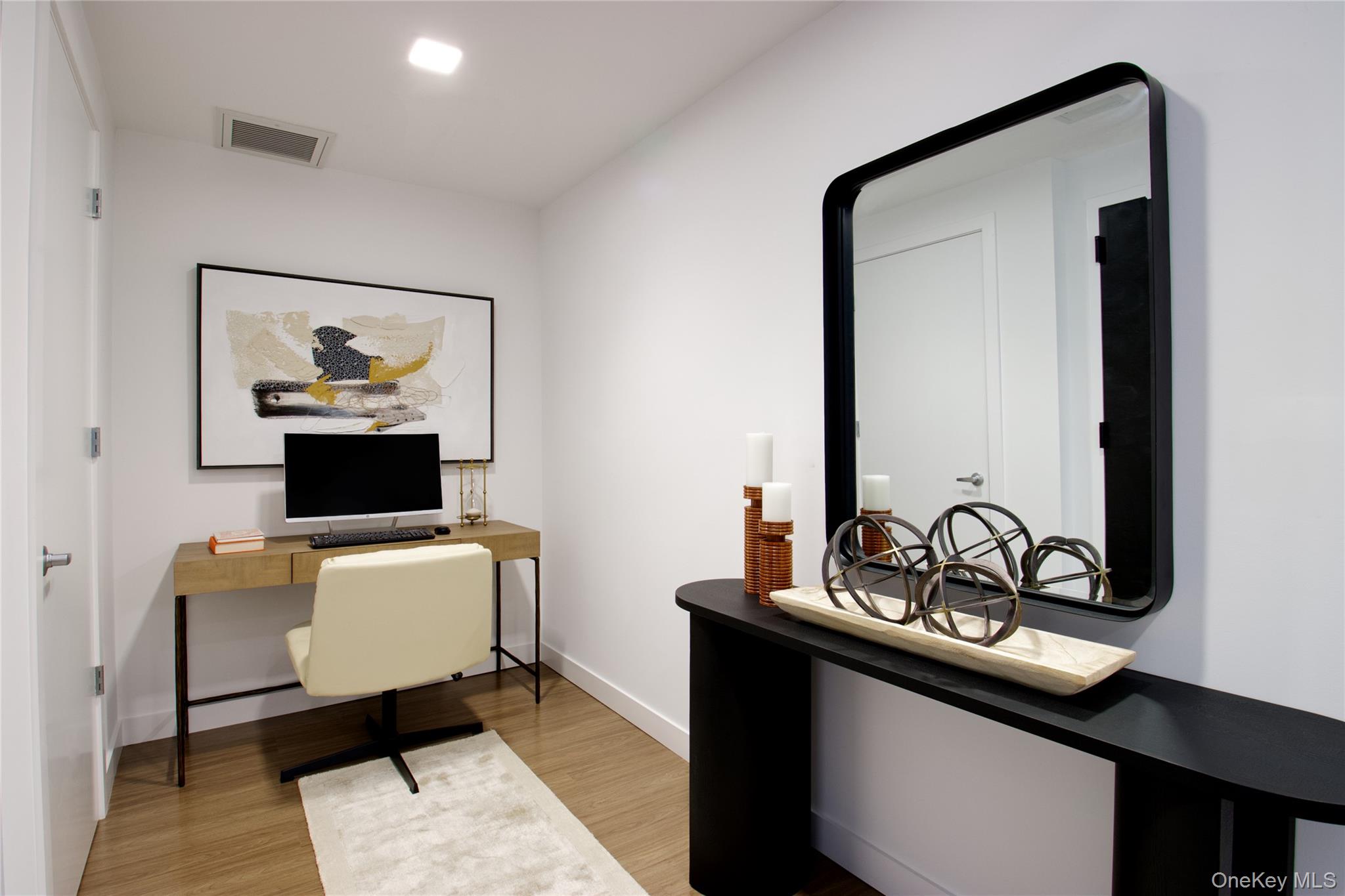 #2 photo, 333 Warner Avenue, नासाउ काउंटी Roslyn , NY 11576