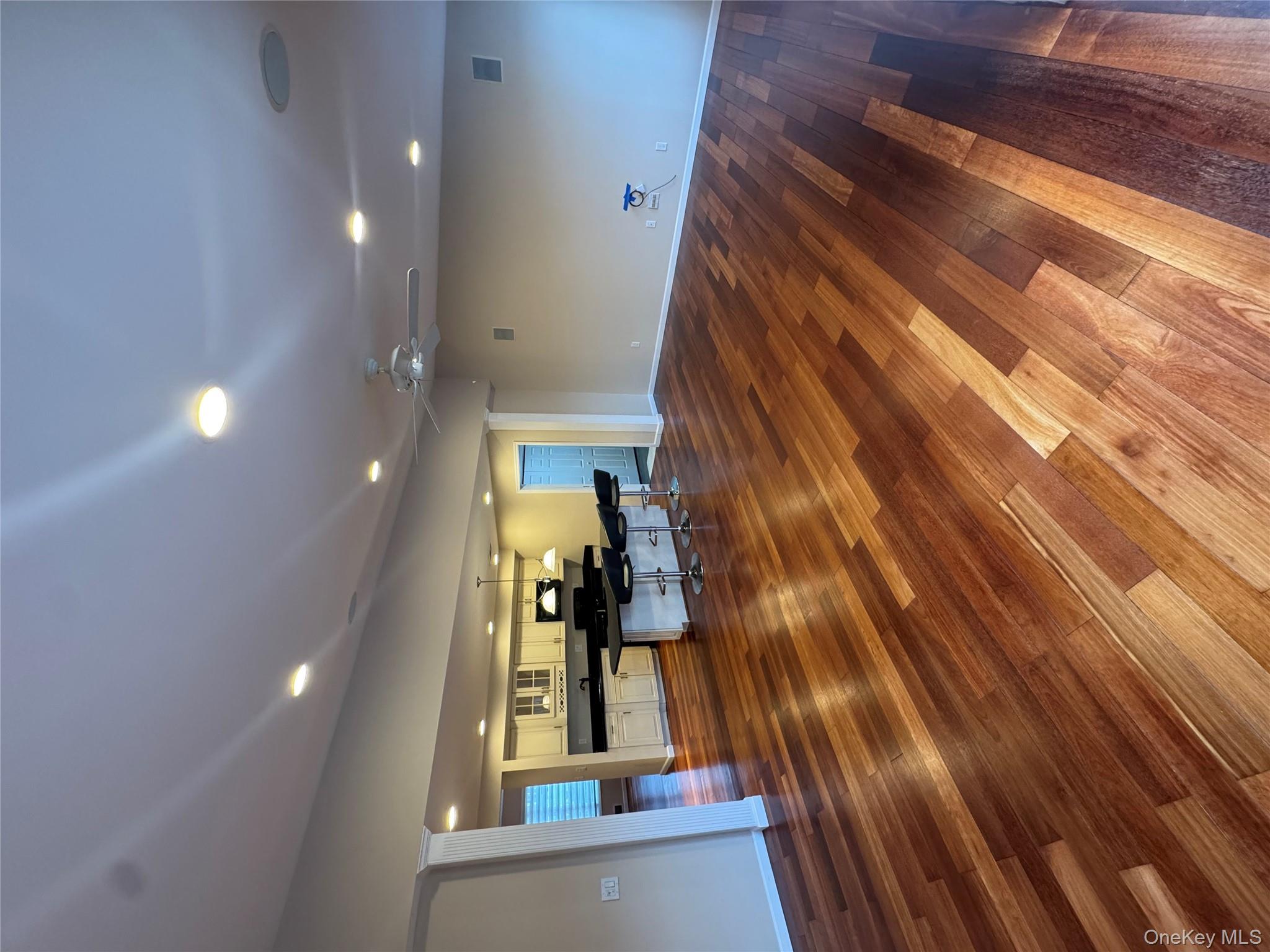 #7 photo, 1125 7th Street, West Babylon , NY 11704