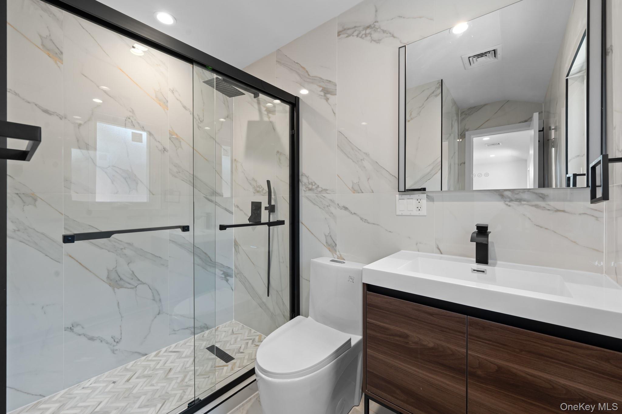 #17 photo, 6435 138th Street, Flushing , NY 11367