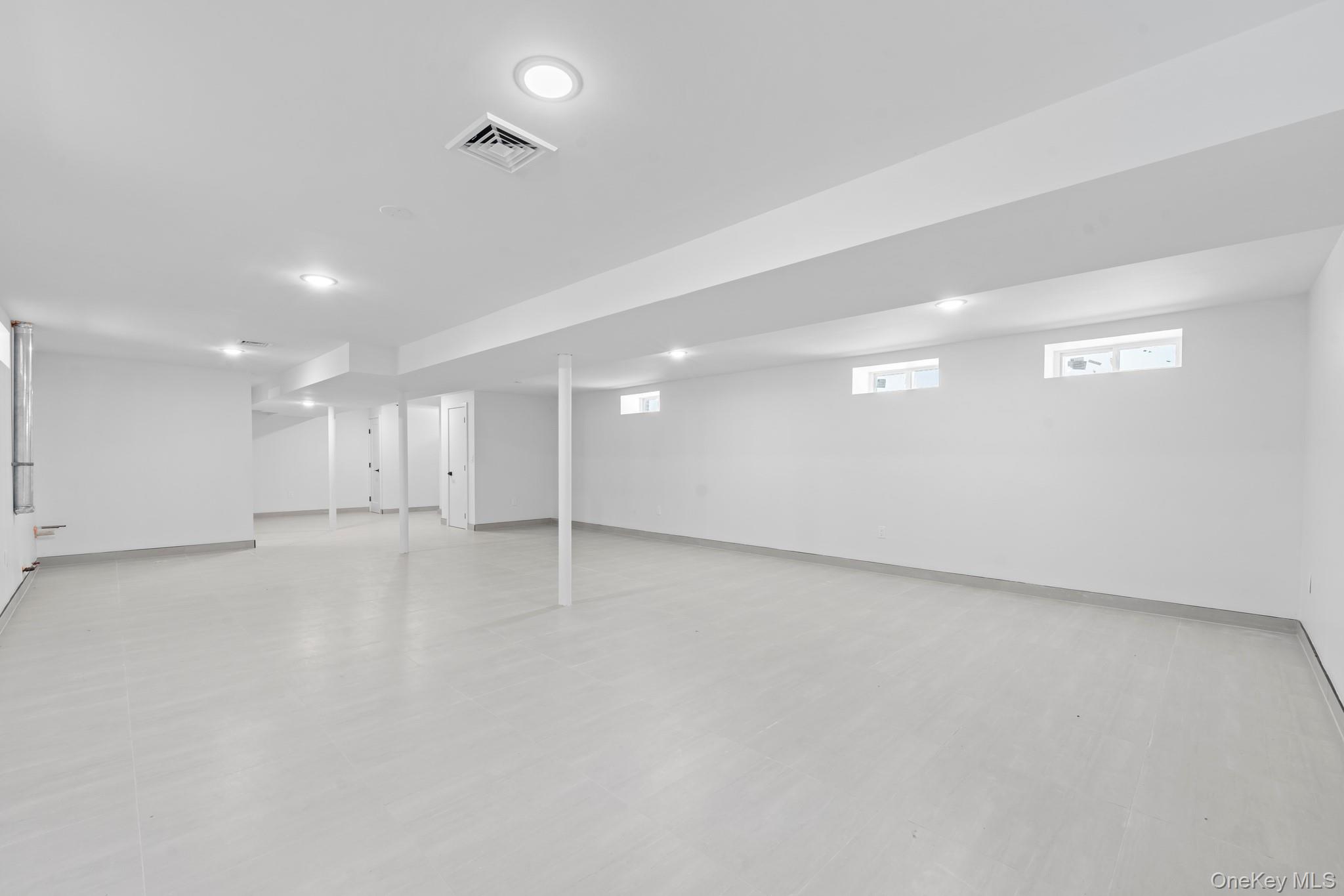 #19 photo, 6435 138th Street, Flushing , NY 11367