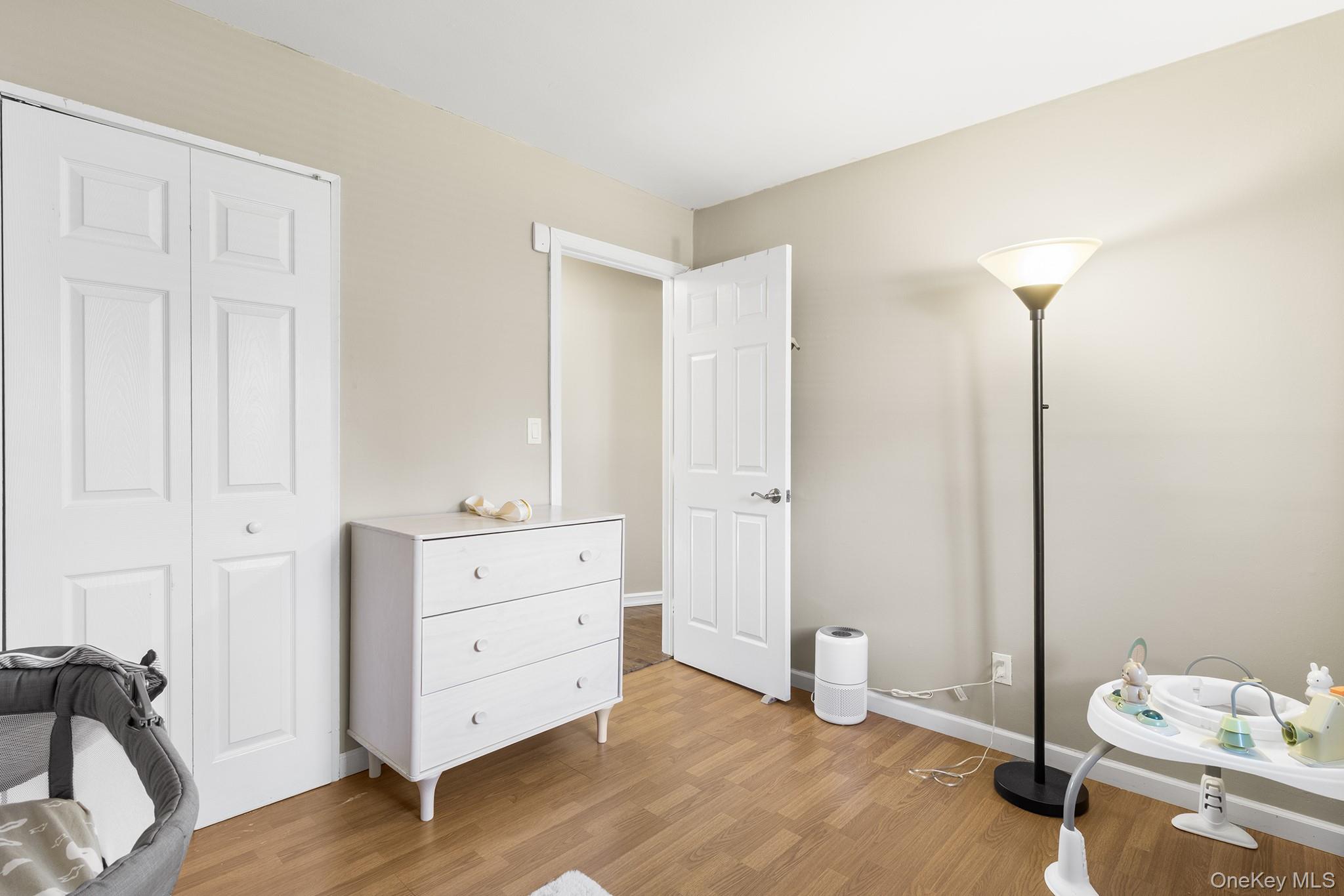 #12 photo, 40 Frankie Lane, מחוז סאפוק North Babylon , NY 11703