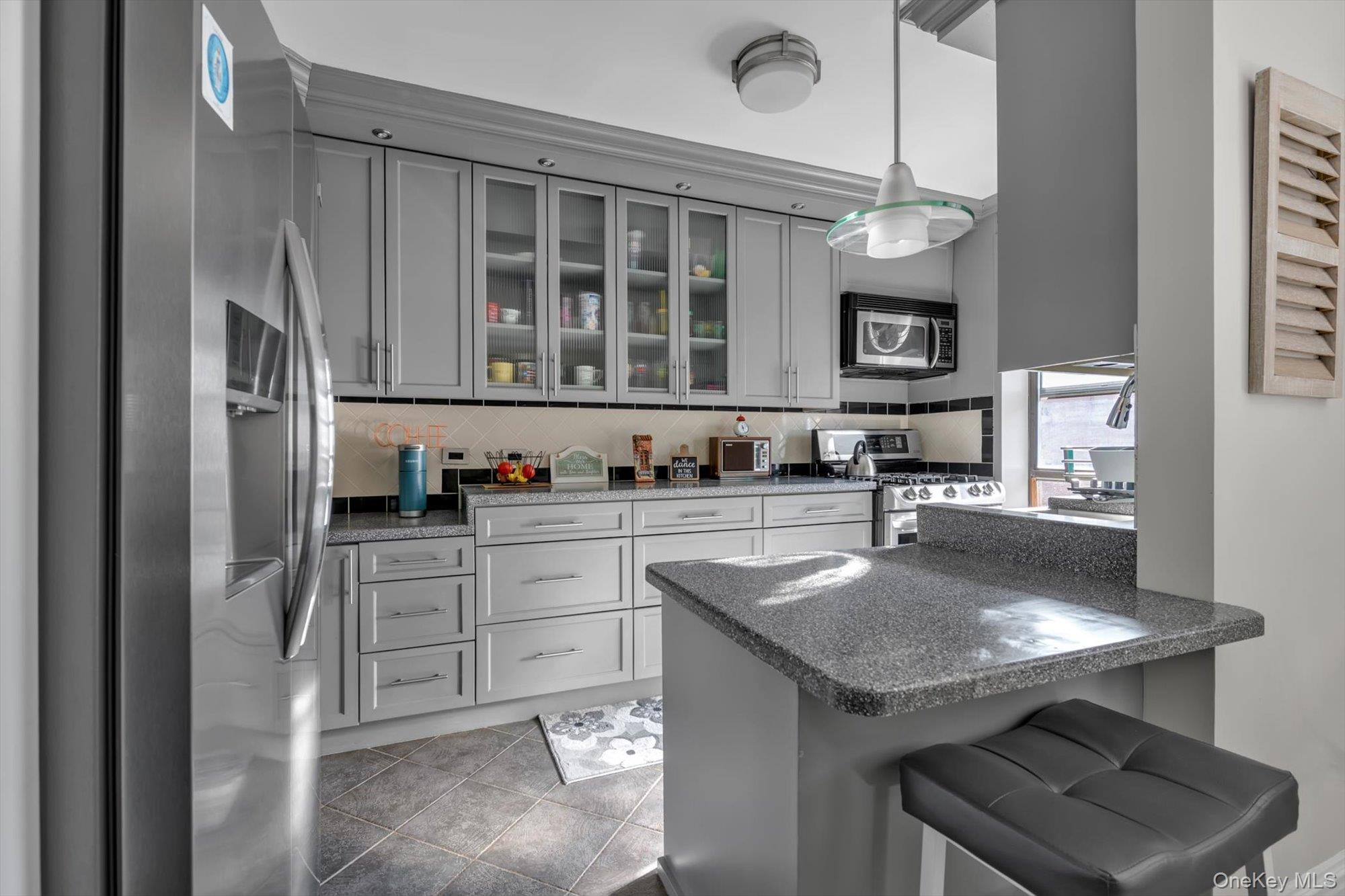 #5 photo, 83-25 98 st, Woodhaven , NY 11421