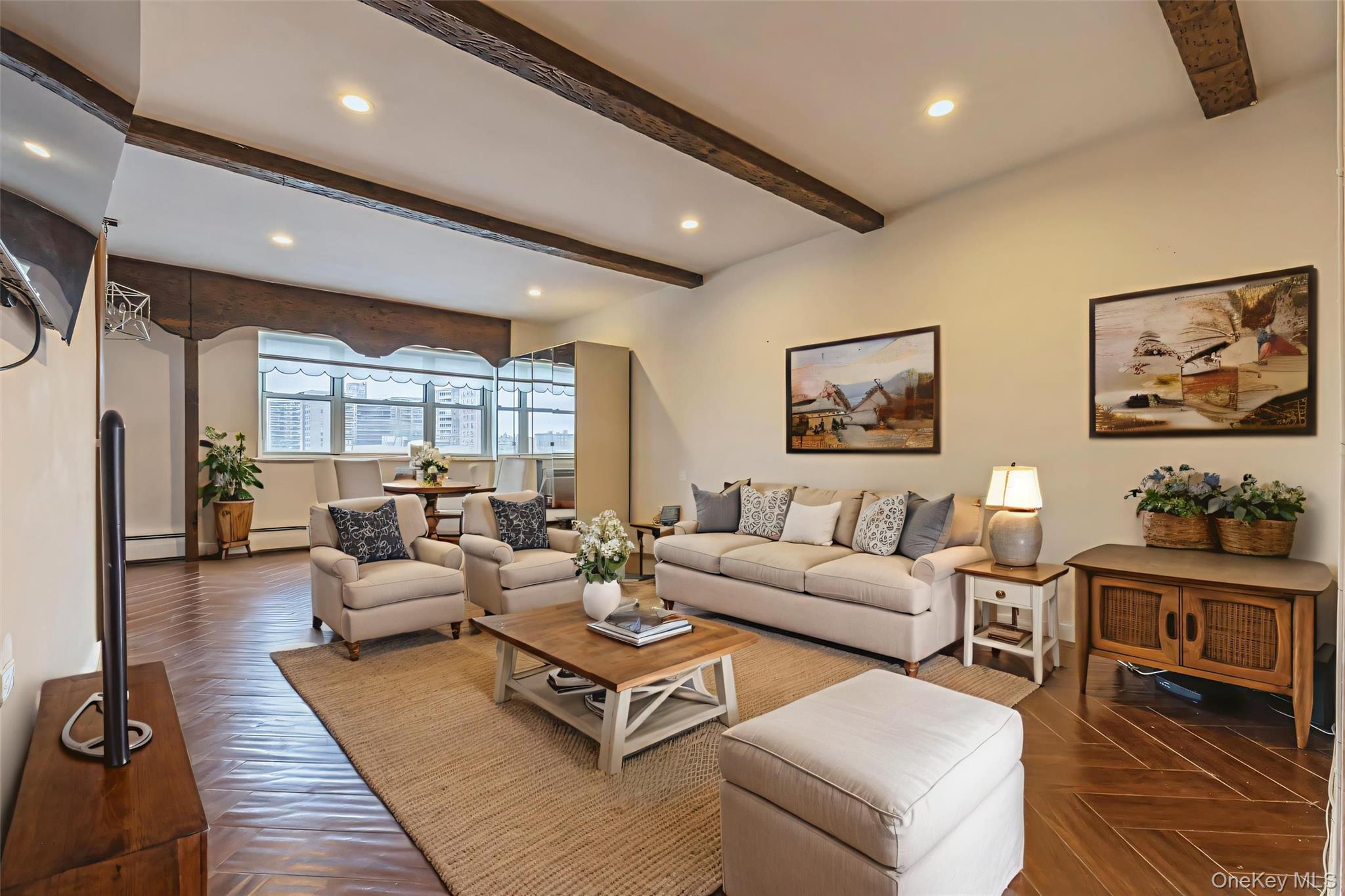 #1 photo, 99-10 60th Avenue, 皇后区 Corona , NY 11368