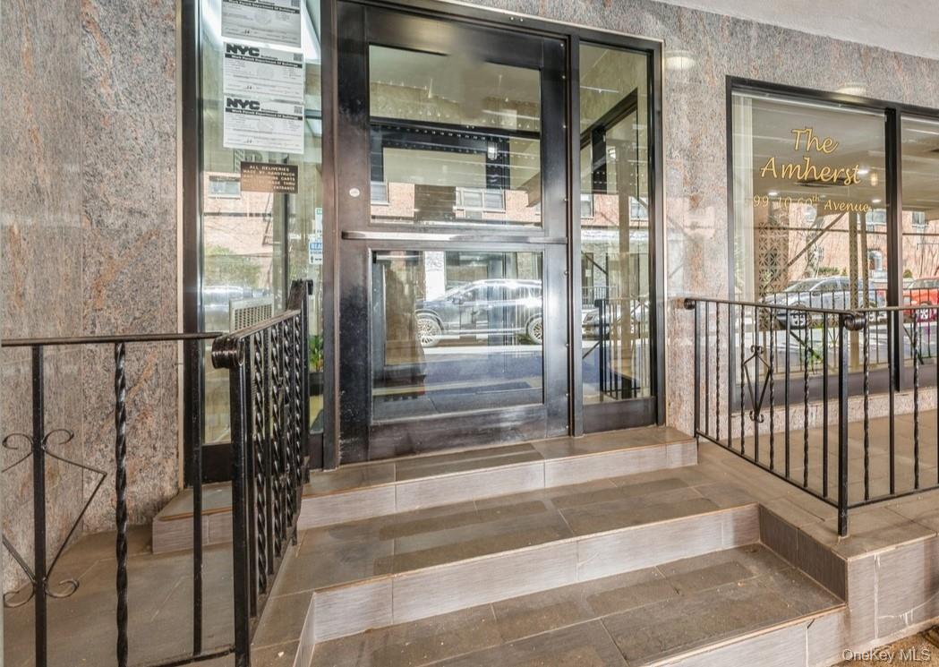 #13 photo, 99-10 60th Avenue, 皇后区 Corona , NY 11368