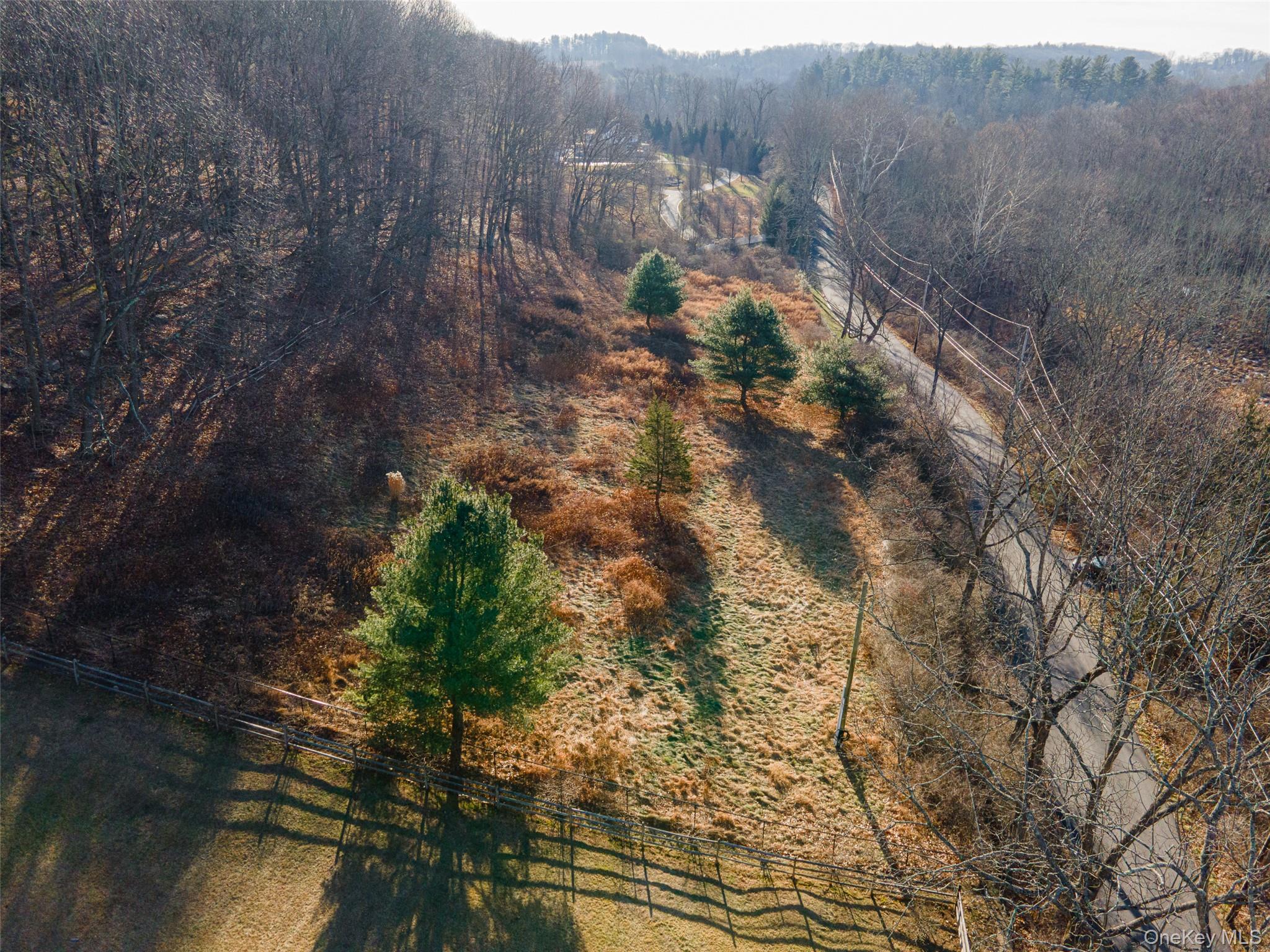 #4 photo, 10 Sarles Street, Bedford Corners , NY 10549