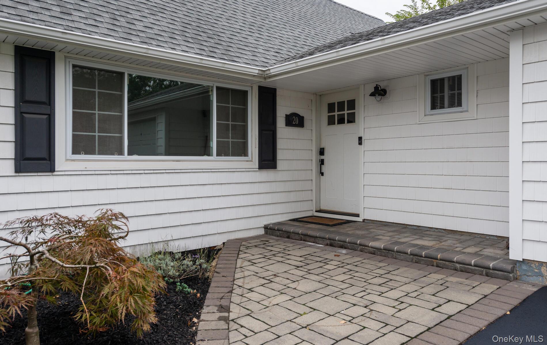 #2 photo, 20 Arcadia Drive, Dix Hills , NY 11746