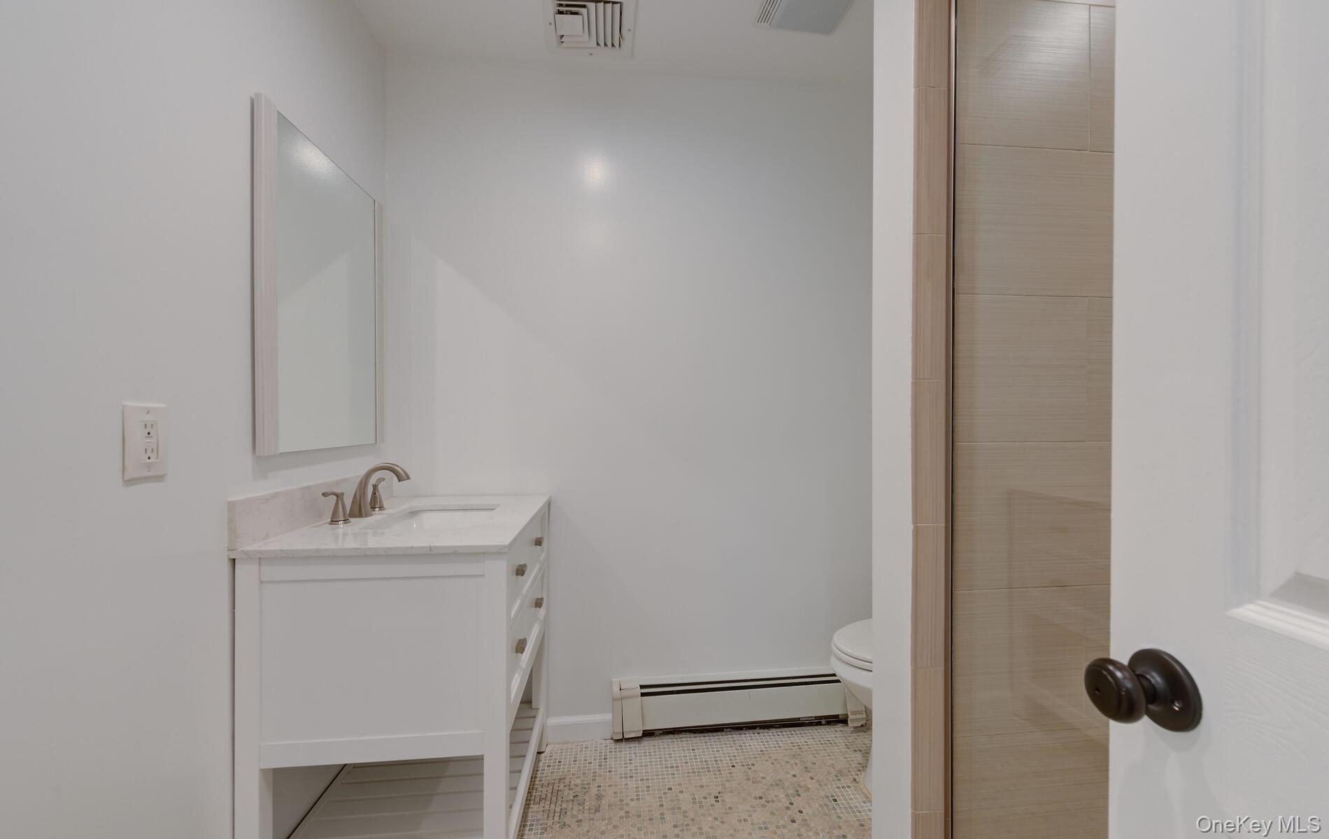 #7 photo, 20 Arcadia Drive, Dix Hills , NY 11746