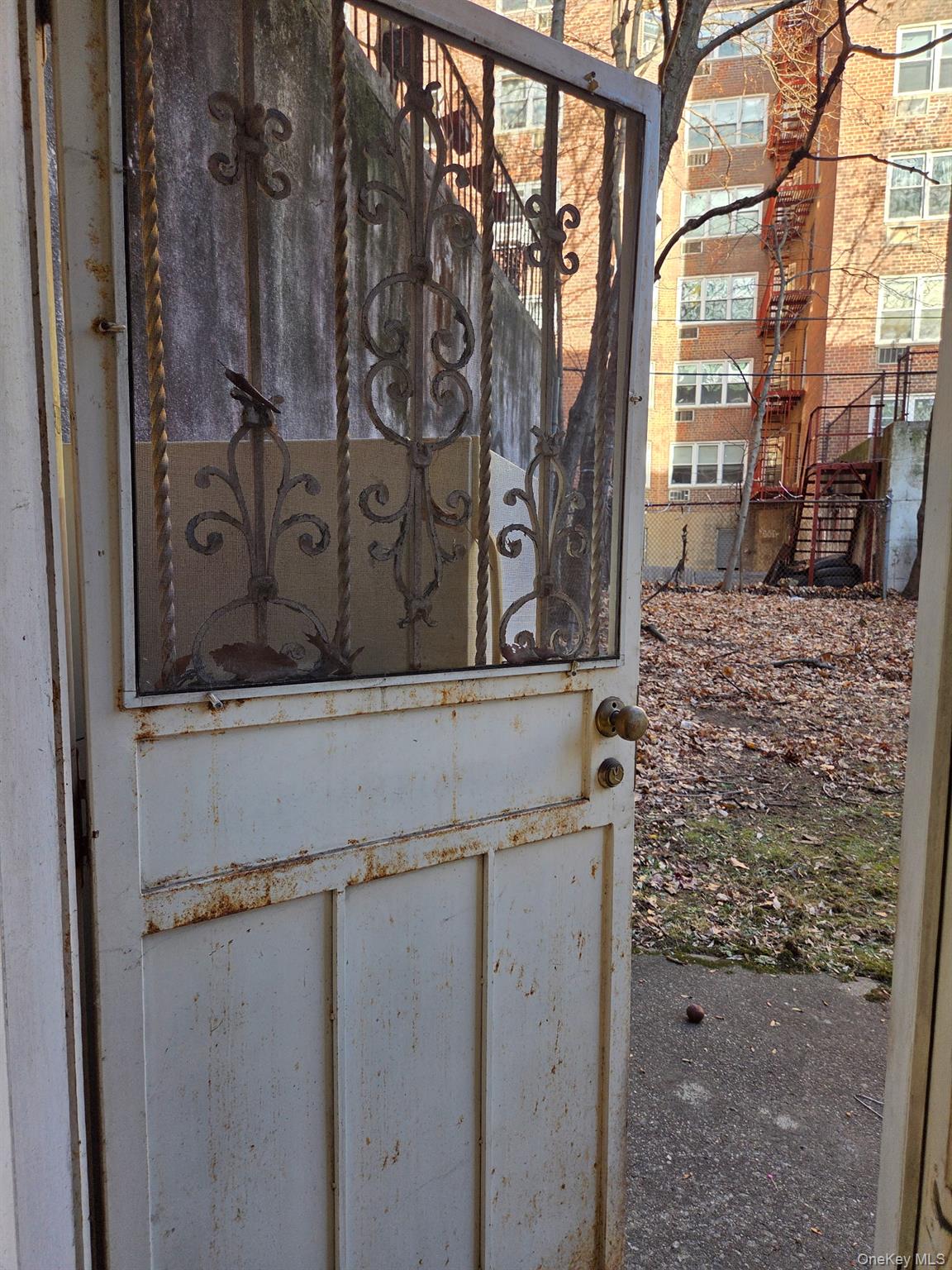 #4 photo, 14337 Barclay Avenue, Flushing , NY 11355