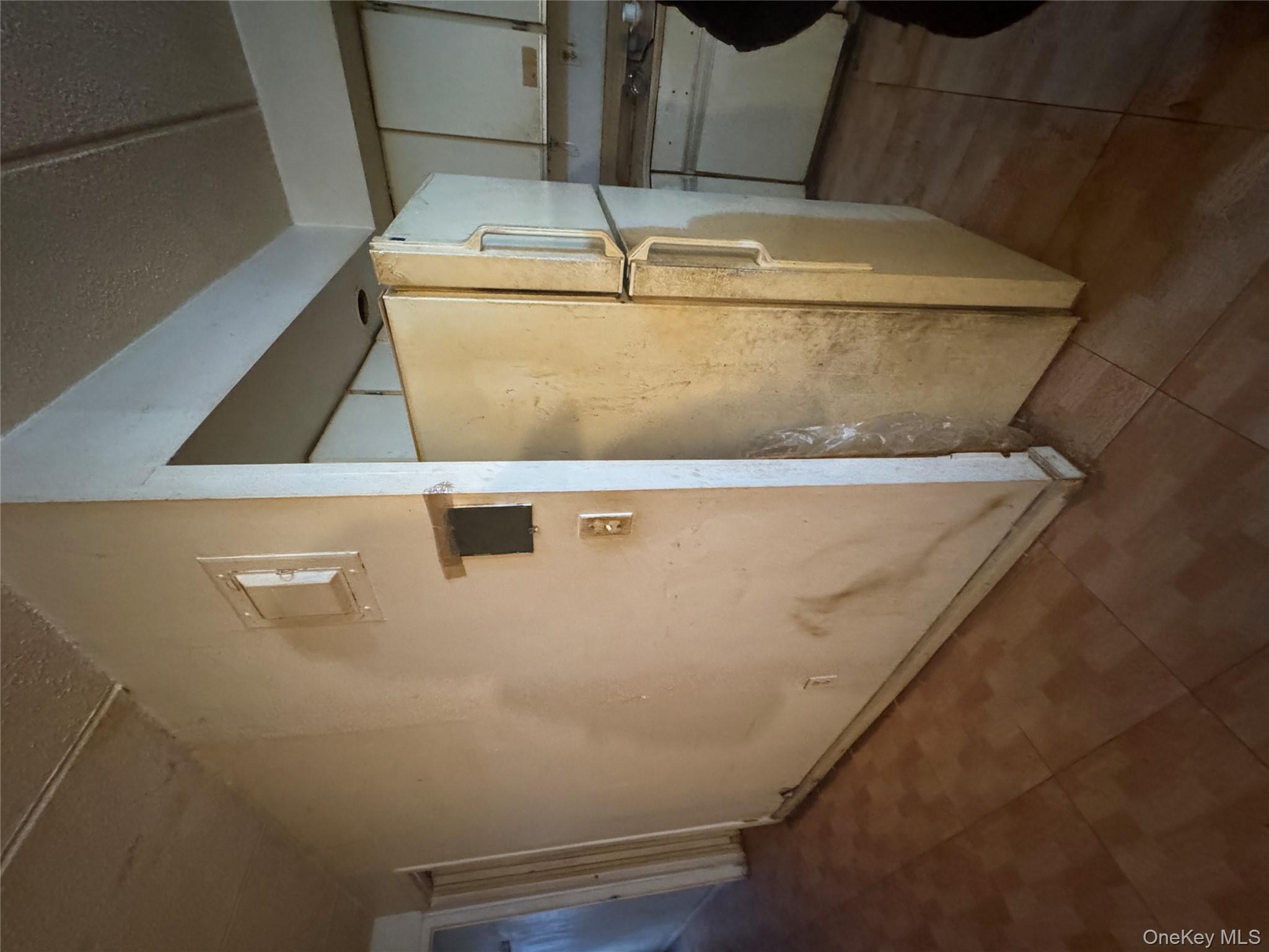 #6 photo, 14337 Barclay Avenue, Flushing , NY 11355