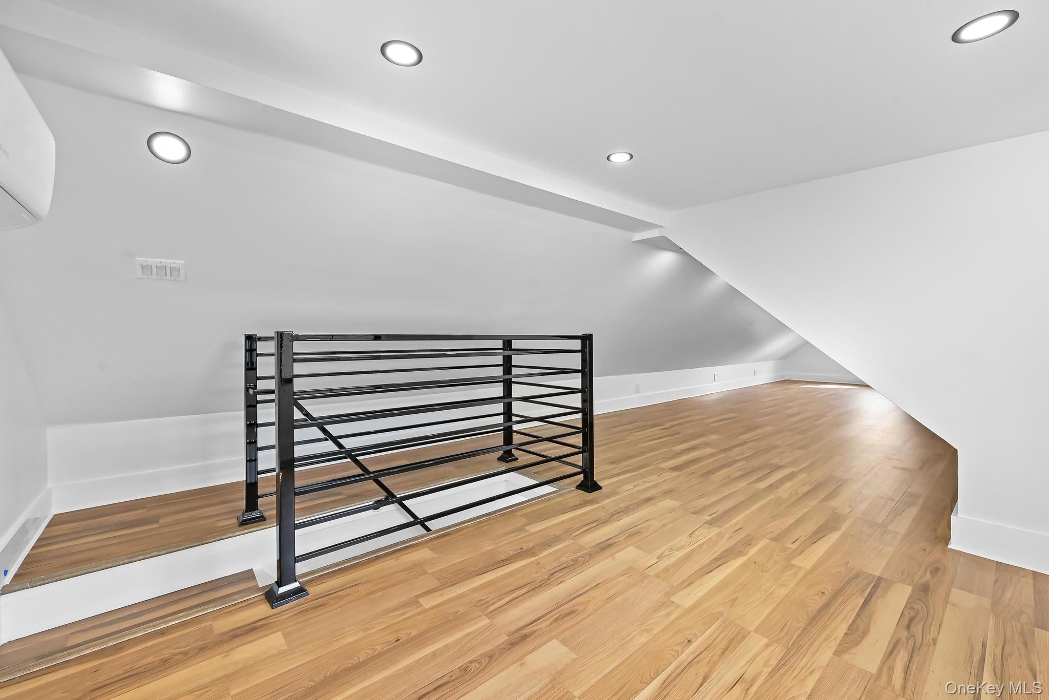 #16 photo, 91-35 71st Avenue, Куинс ‖ Forest Hills , NY 11375