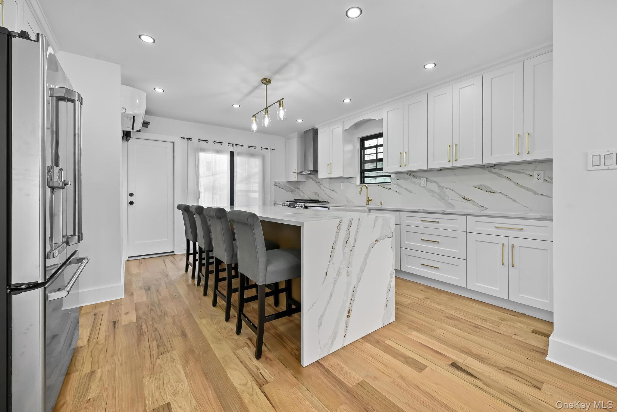 #3 photo, 91-35 71st Avenue, Куинс ‖ Forest Hills , NY 11375