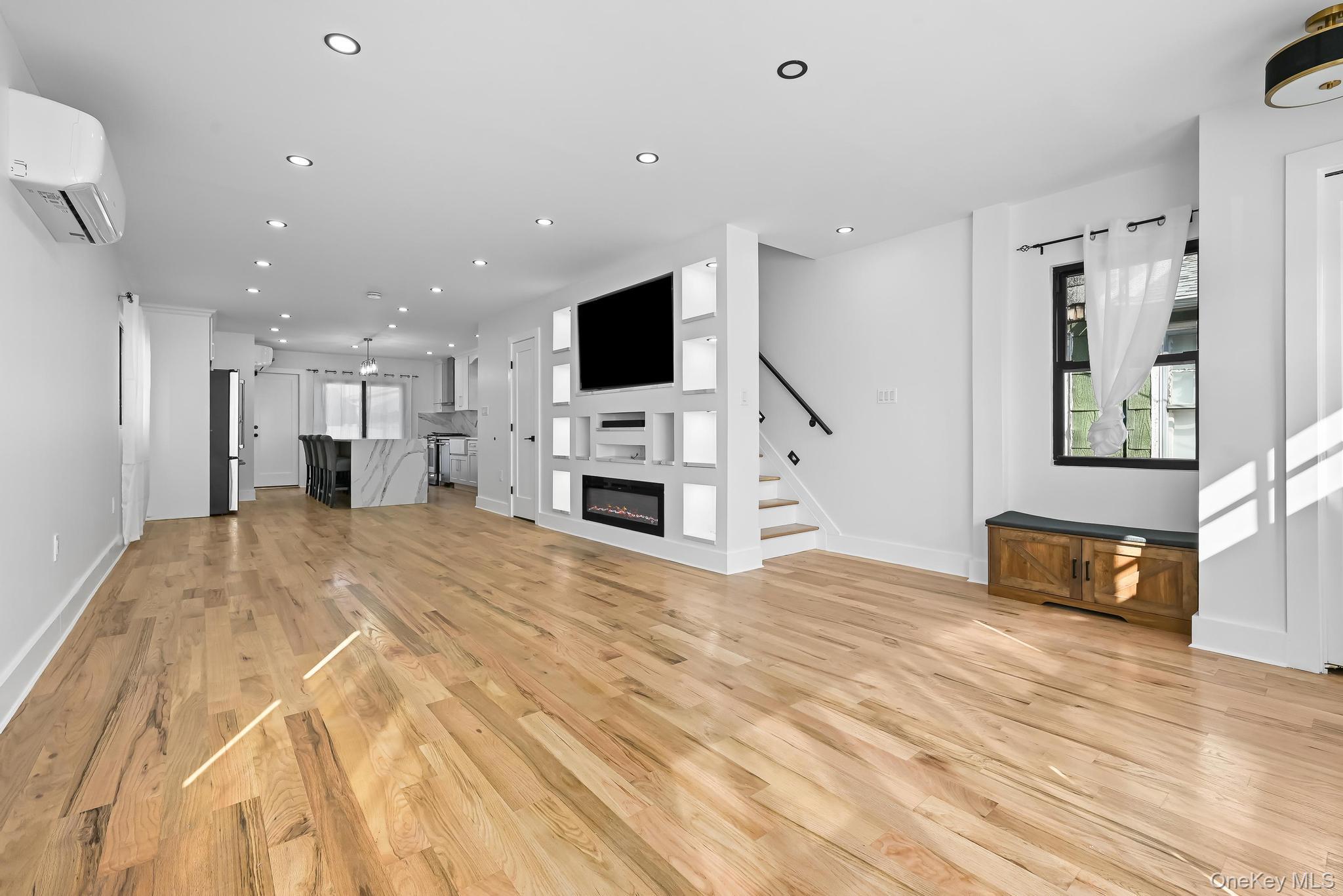 #6 photo, 91-35 71st Avenue, Куинс ‖ Forest Hills , NY 11375