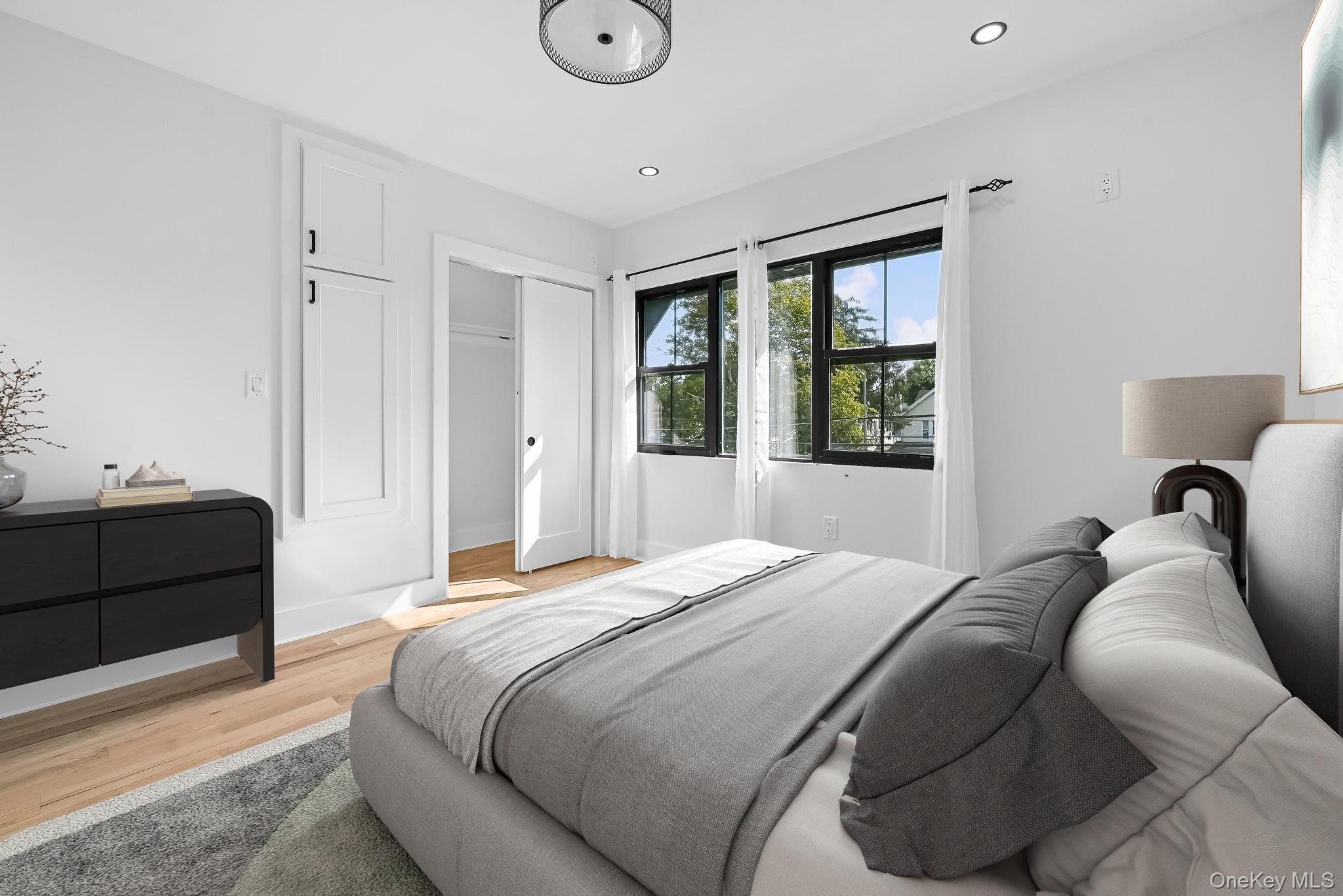 #7 photo, 91-35 71st Avenue, Куинс ‖ Forest Hills , NY 11375