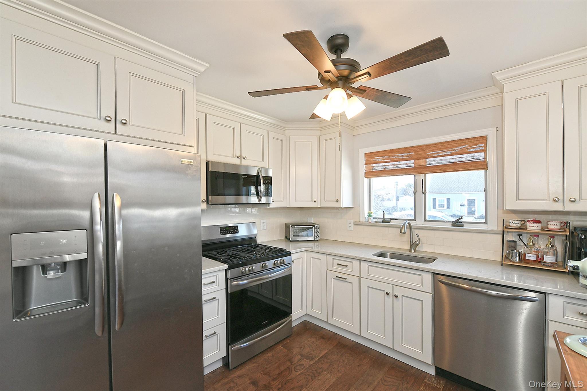 #7 photo, 40 Knoll Lane, 长岛 Levittown , NY 11756