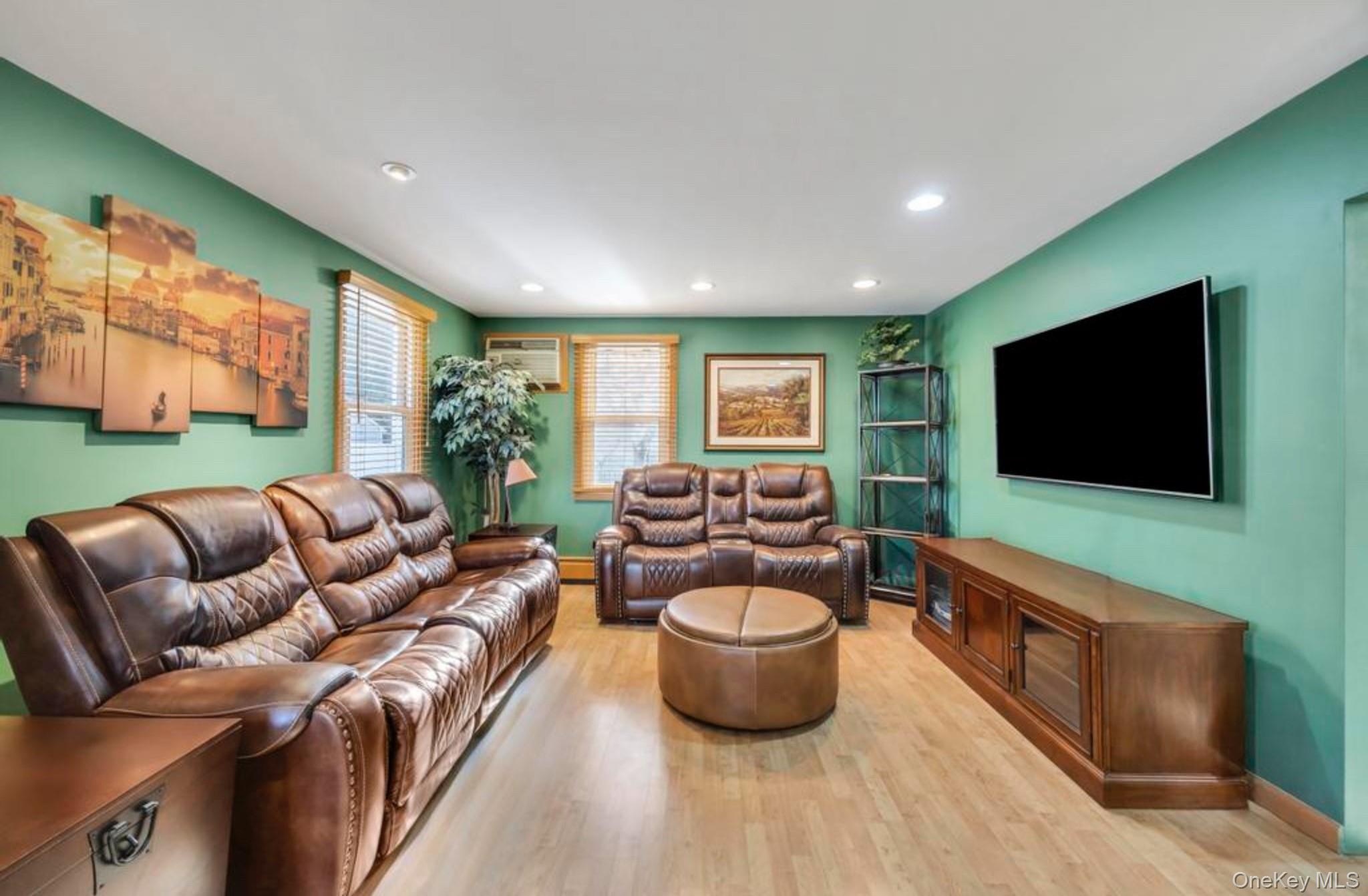 #12 photo, 1769 Jane Street, Wantagh , NY 11793